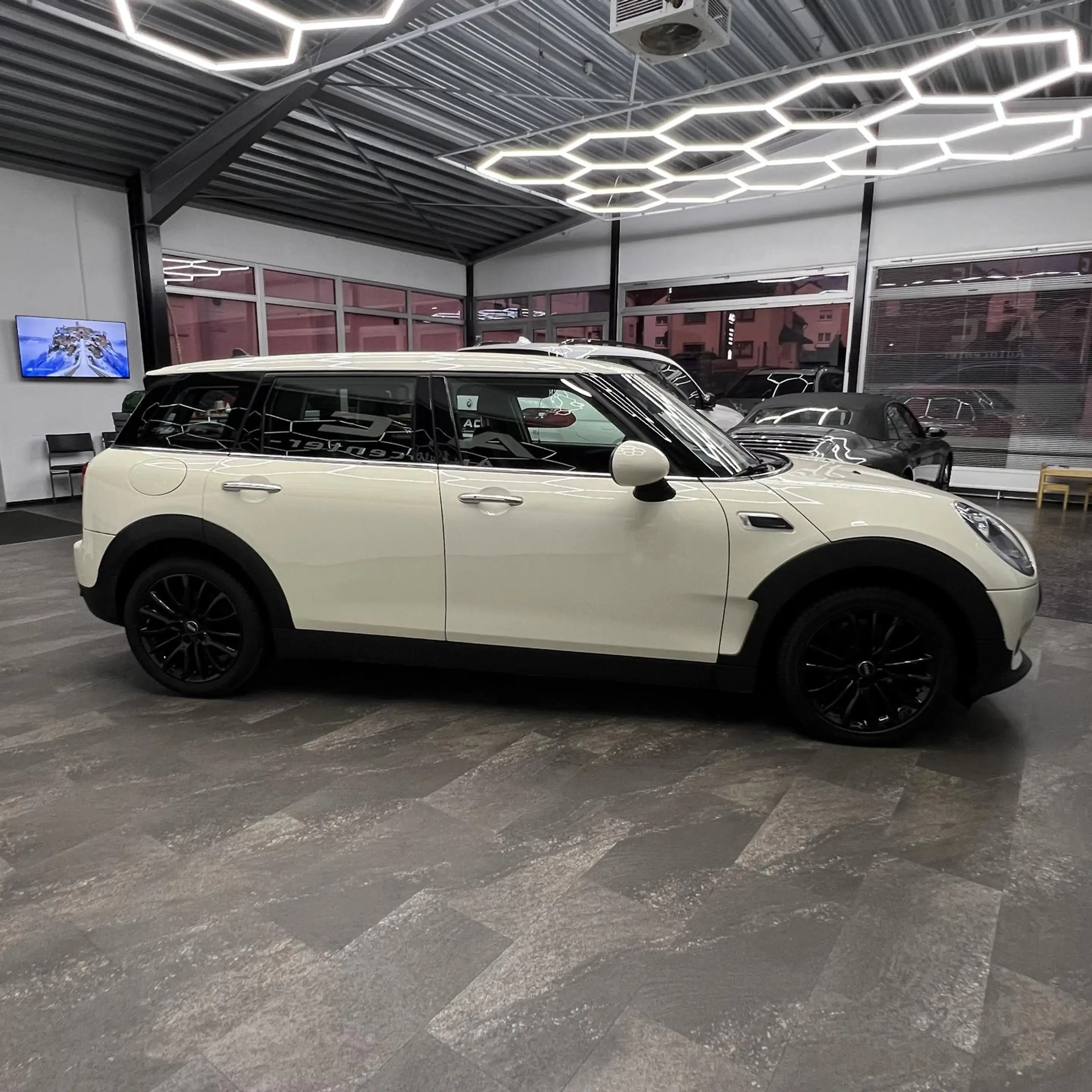MINI One D 1.5 12V, Pepper, Navi, SH, PDC, Temp, CHL — photo 7