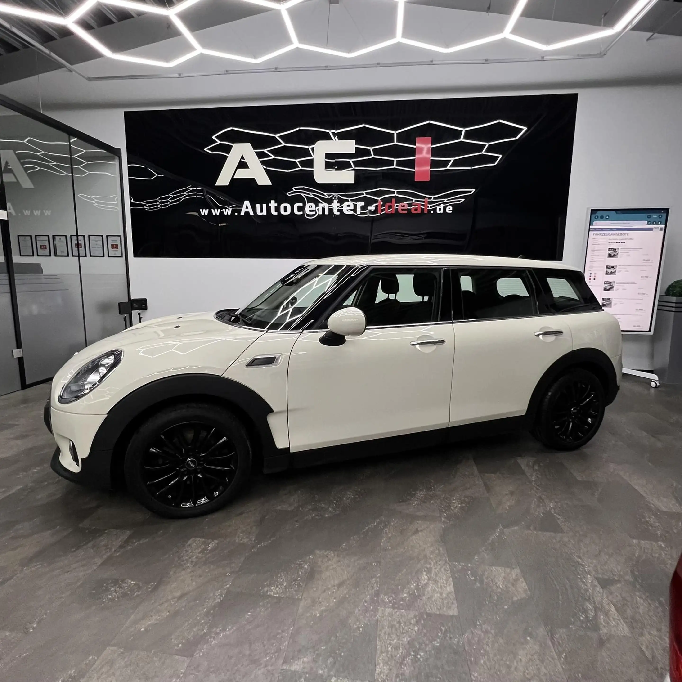 MINI One D 1.5 12V, Pepper, Navi, SH, PDC, Temp, CHL — photo 8