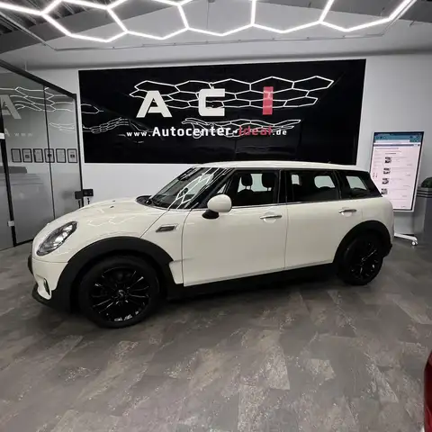 Mini Hatch view 8
