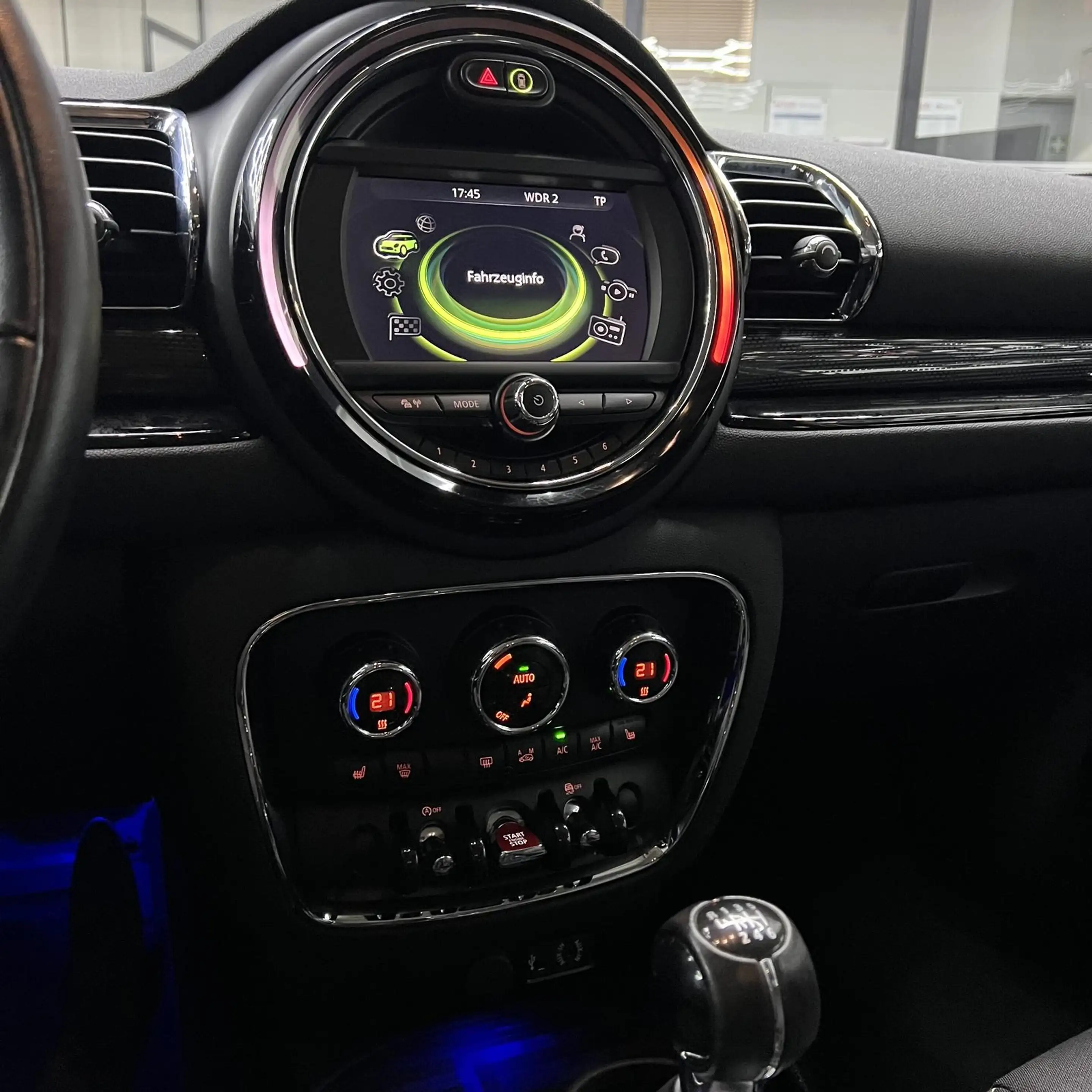 MINI One D 1.5 12V, Pepper, Navi, SH, PDC, Temp, CHL — photo 14