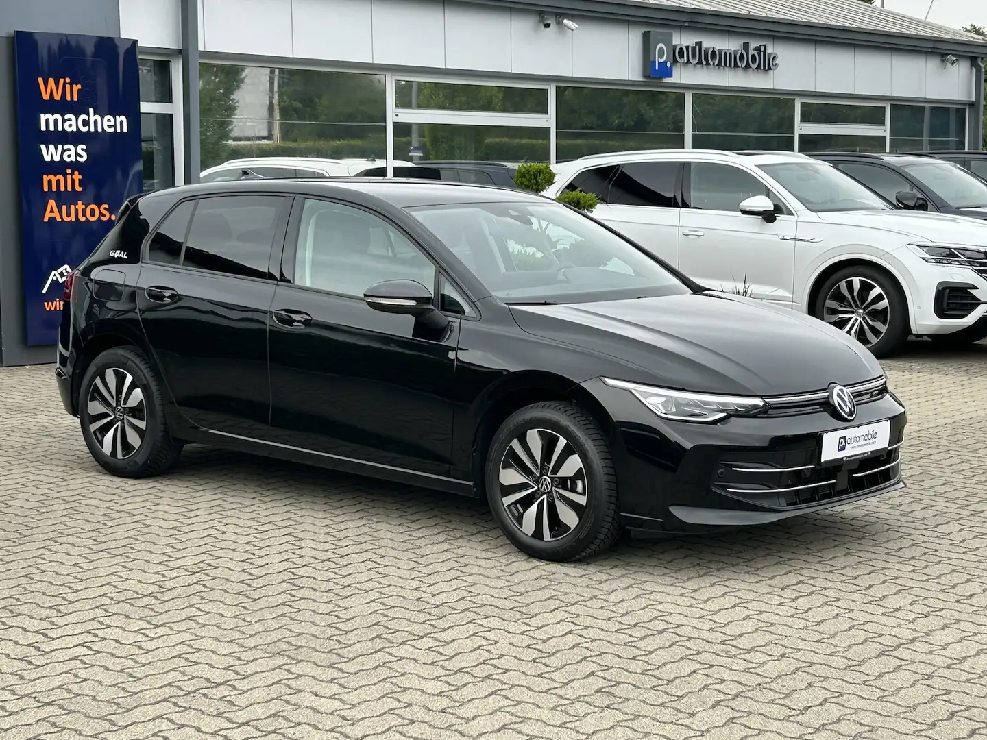 Volkswagen Golf VIII 1.5 TSI Goal*VC*ACC*AHK*NAVI*LED* Schwarz - 2