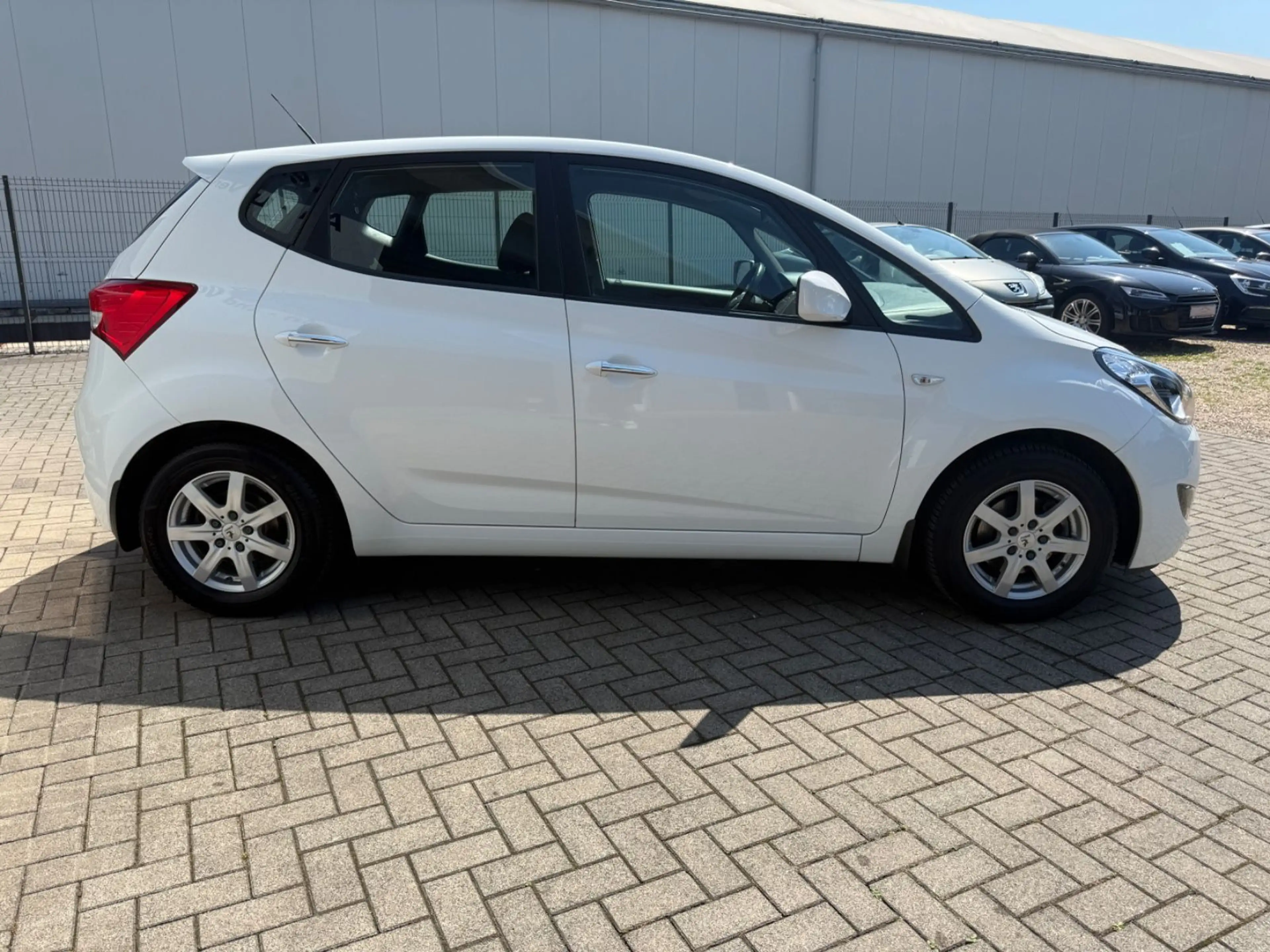 Hyundai iX20 Classic*GJREIFEN*KLIMA — photo 4