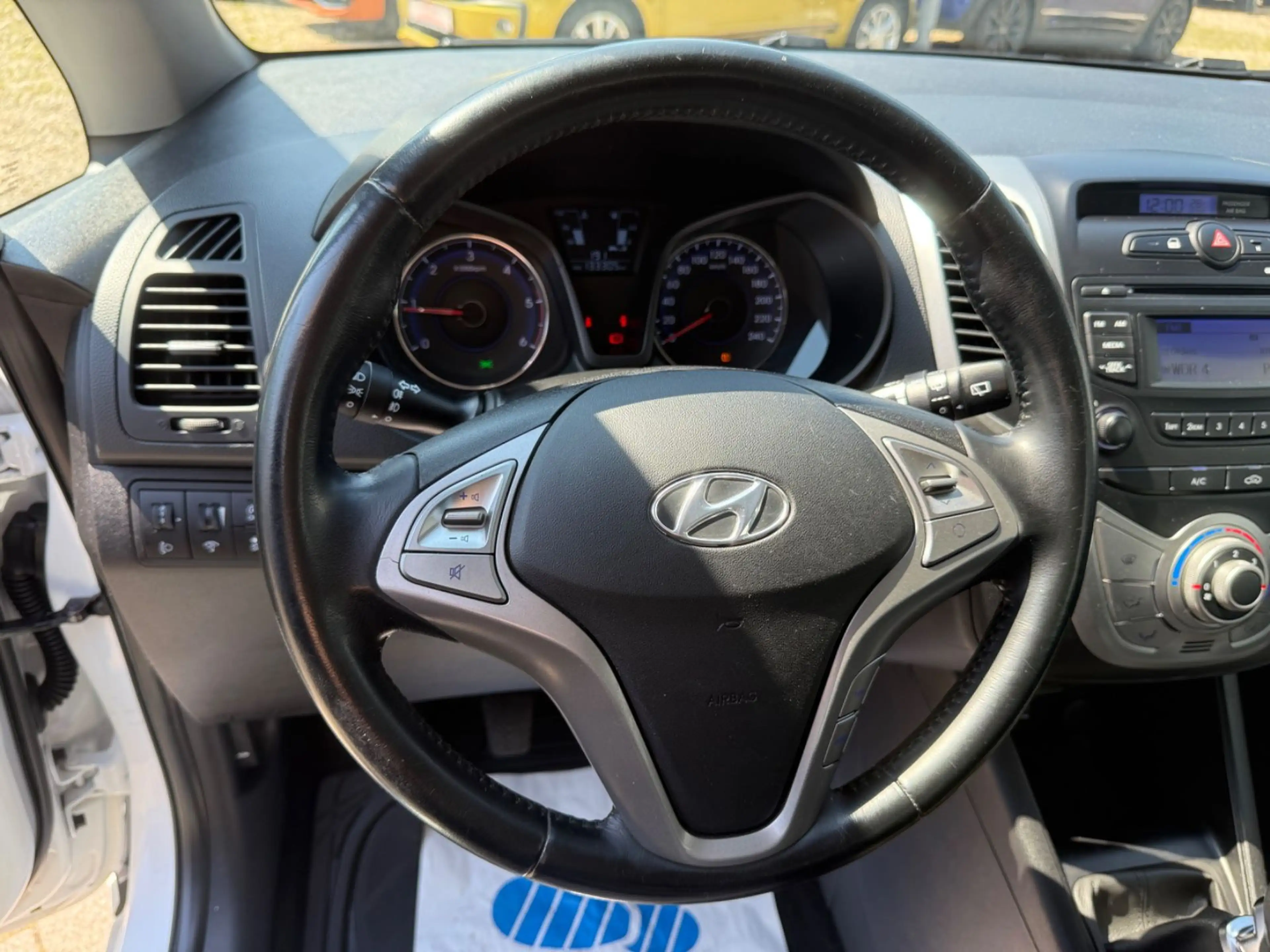 Hyundai iX20 Classic*GJREIFEN*KLIMA — photo 12