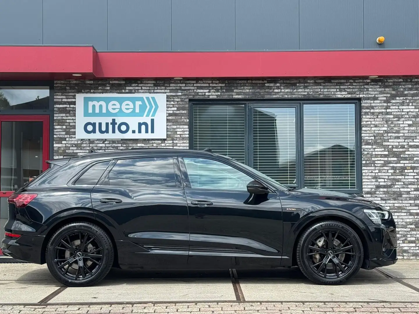 Audi e-tron E-tron 50 quattro Launch edition Black S-LINE l PA Noir - 2