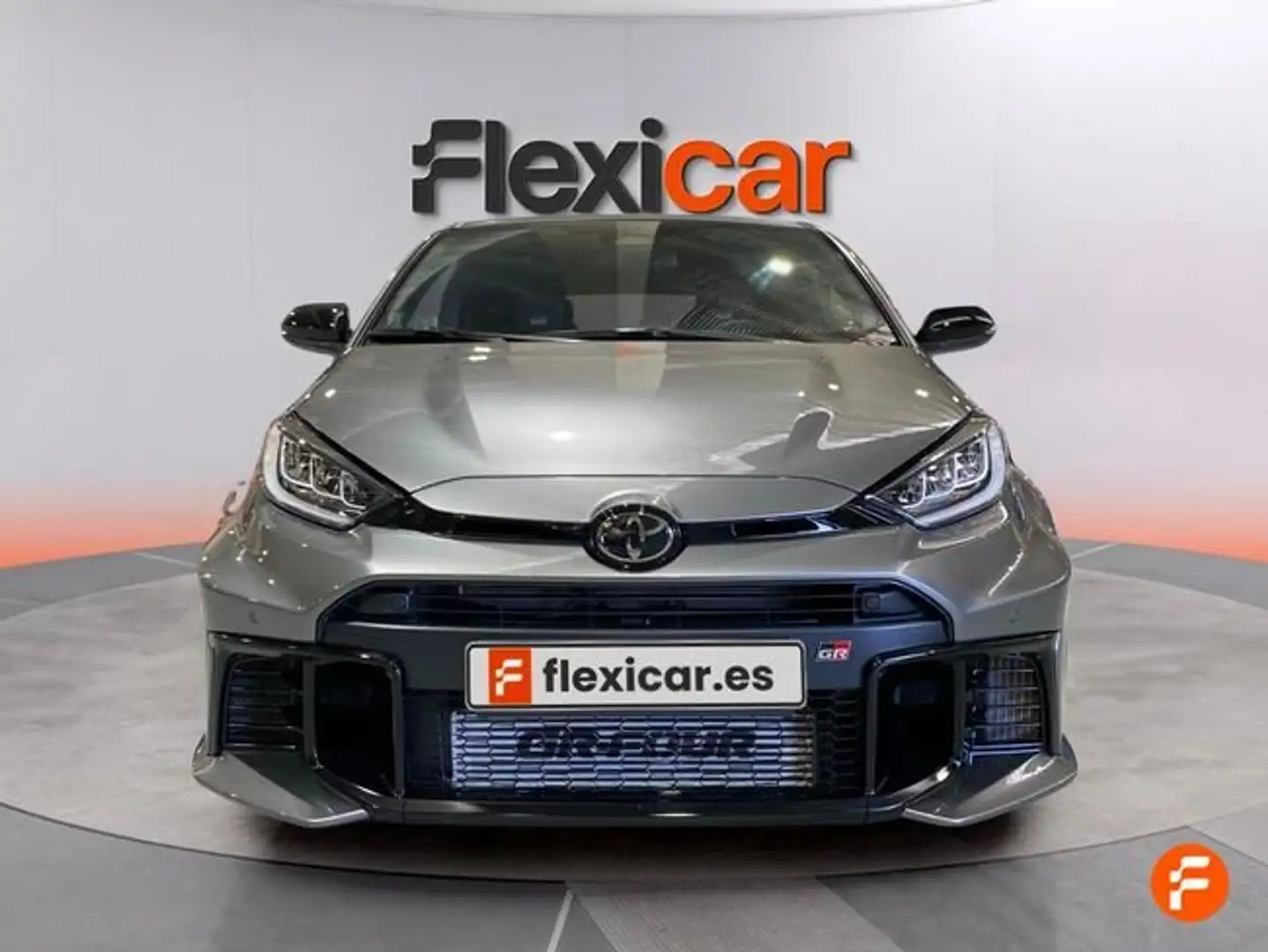 Toyota Yaris 1.6T 276 AUTOMÁTICO RZ Gris - 2