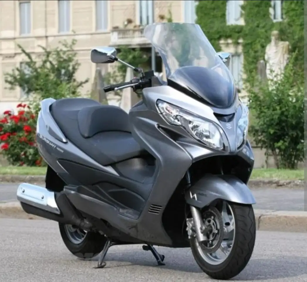 Suzuki Burgman 400