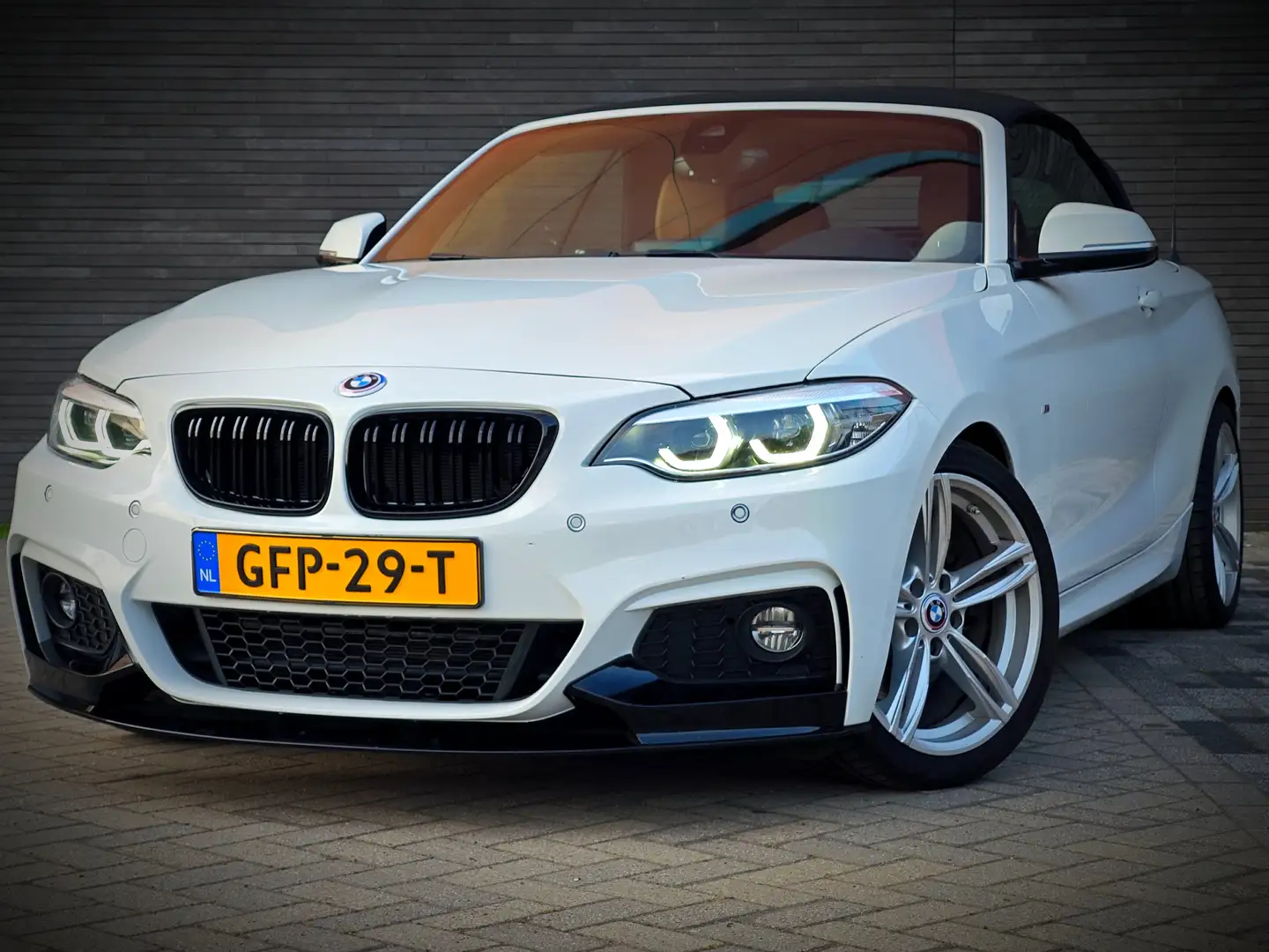 BMW 230 230i High Executive M-sport 252pk Biały - 1