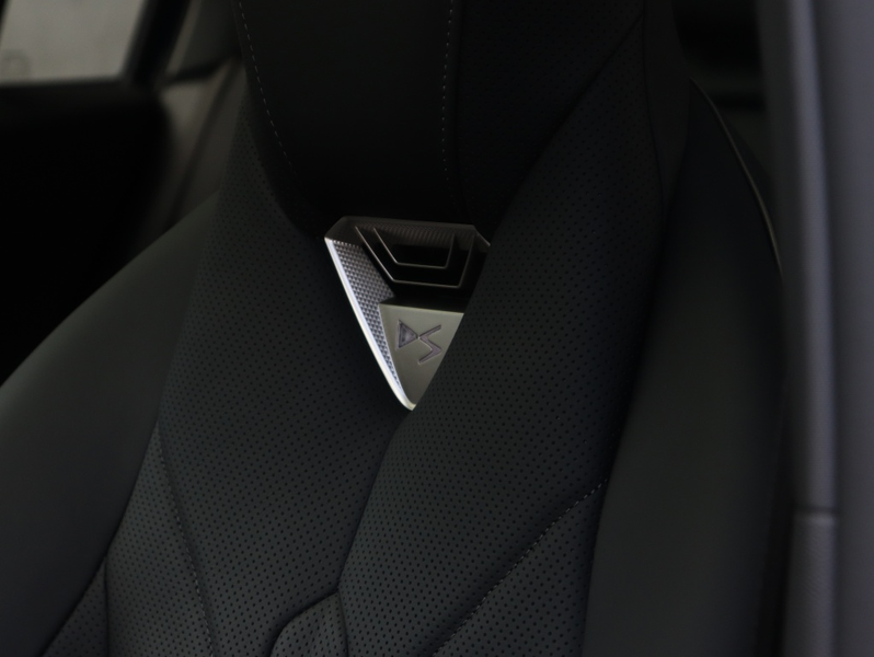 DS Automobiles DS 7 No E-Tense Etoile 74kWh — photo 8