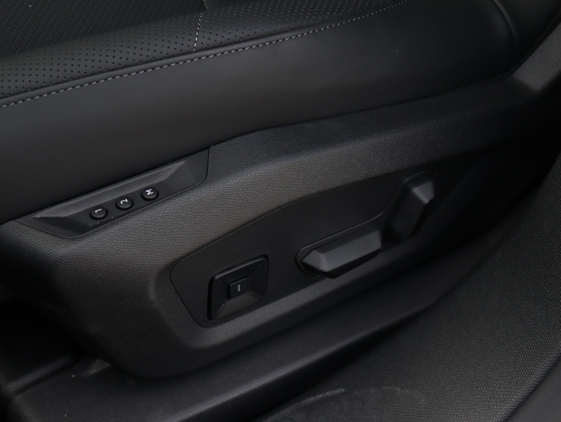 DS Automobiles DS 7 No E-Tense Etoile 74kWh — photo 9