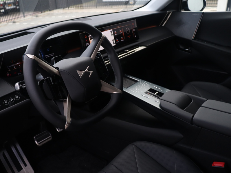 DS Automobiles DS 7 No E-Tense Etoile 74kWh — photo 4