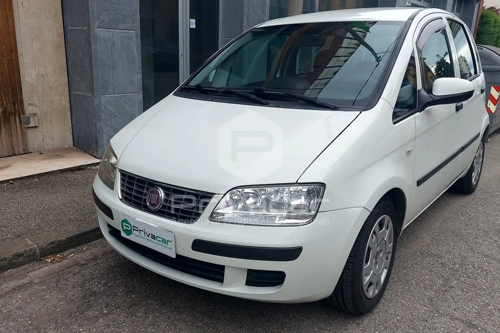 Fiat Idea 1.4 16V S&S Dynamic Alb - 1