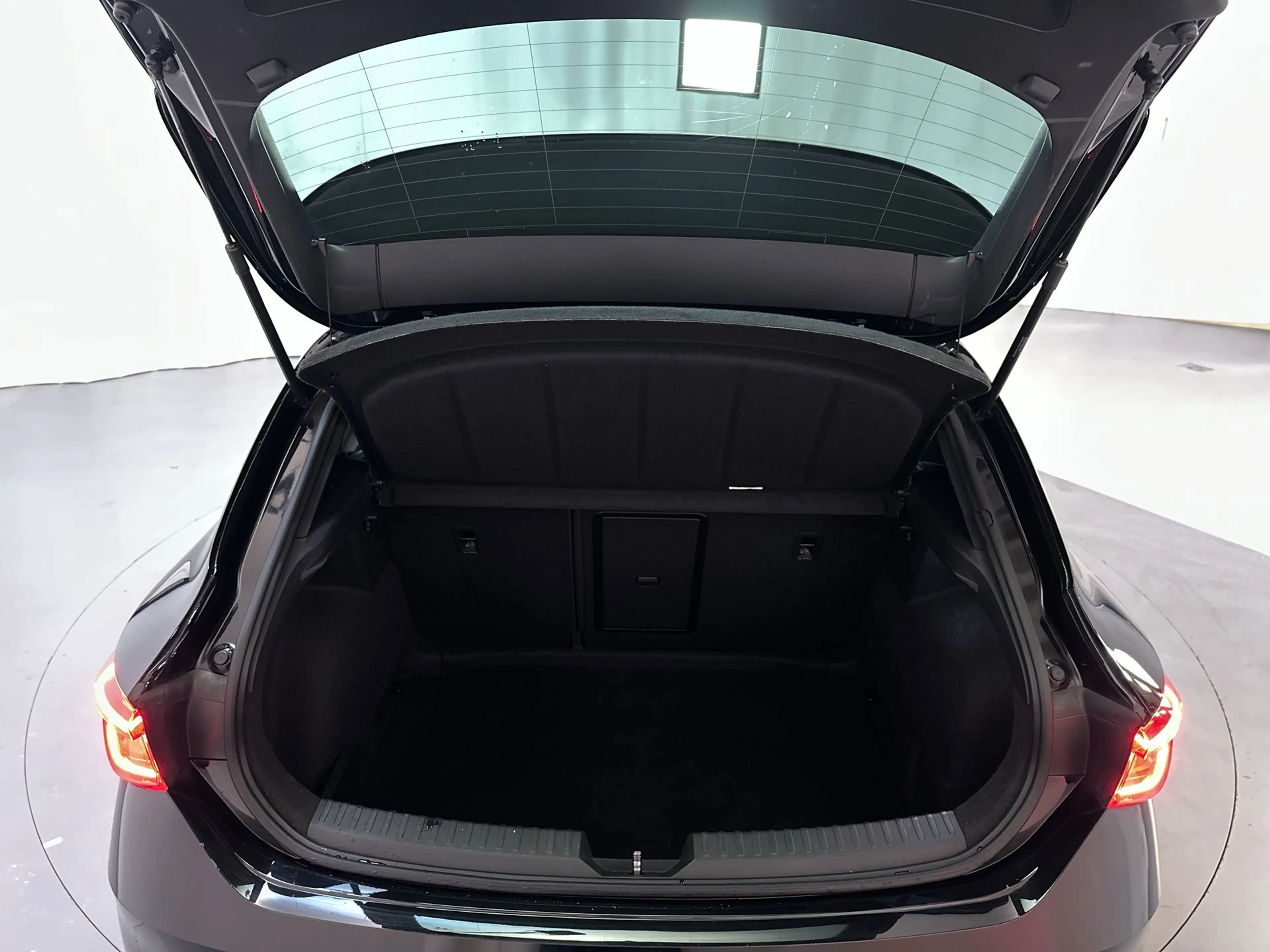 SEAT Leon 1.5 TSI 150pk FR Business Intense LED Camera Stoel — photo 11