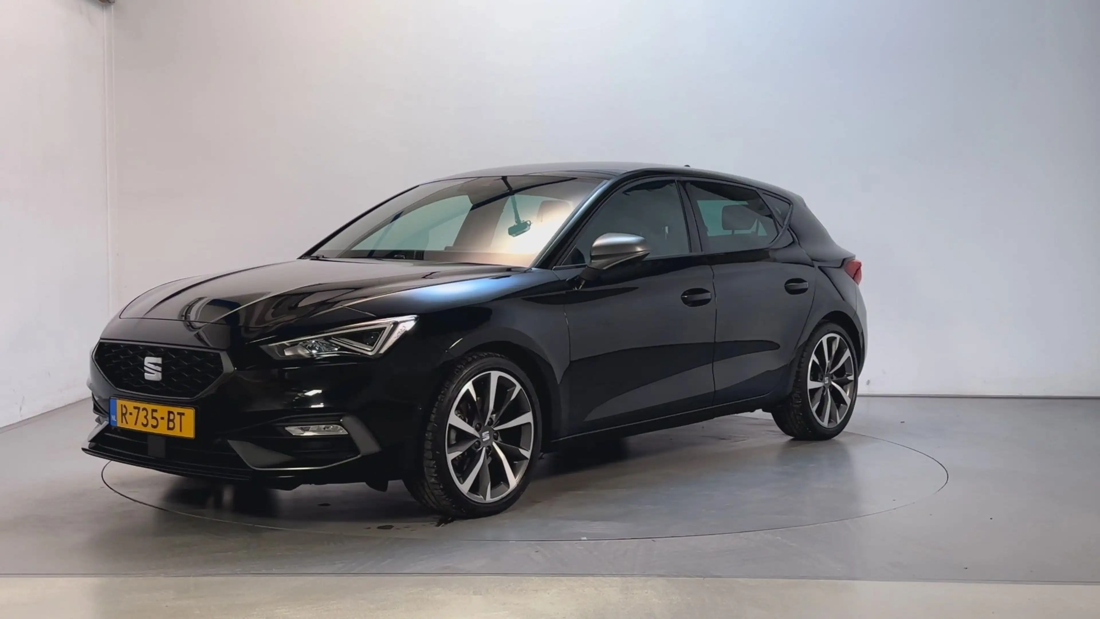 SEAT Leon 1.5 TSI 150pk FR Business Intense LED Camera Stoel — photo 6