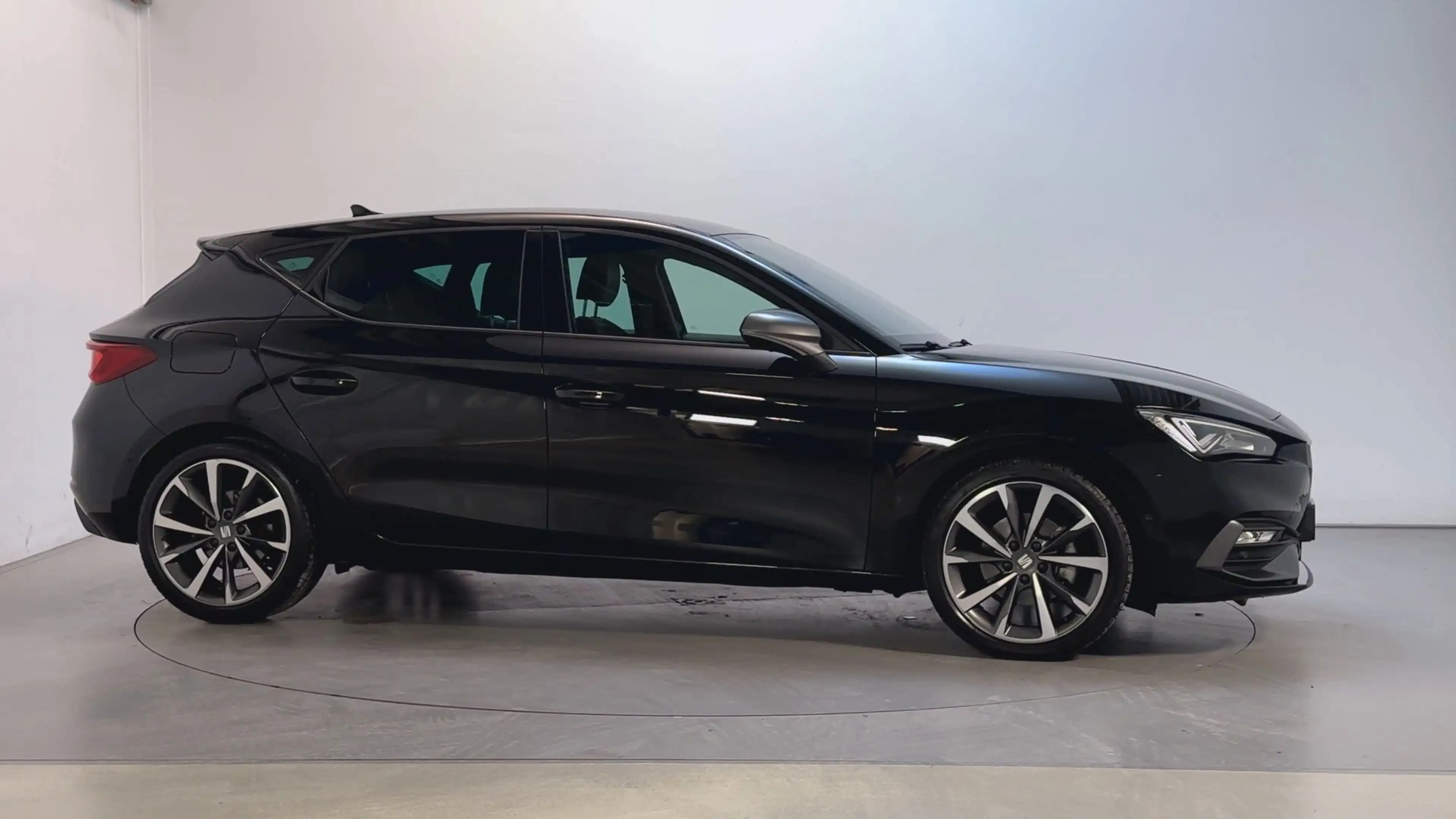 SEAT Leon 1.5 TSI 150pk FR Business Intense LED Camera Stoel — photo 10