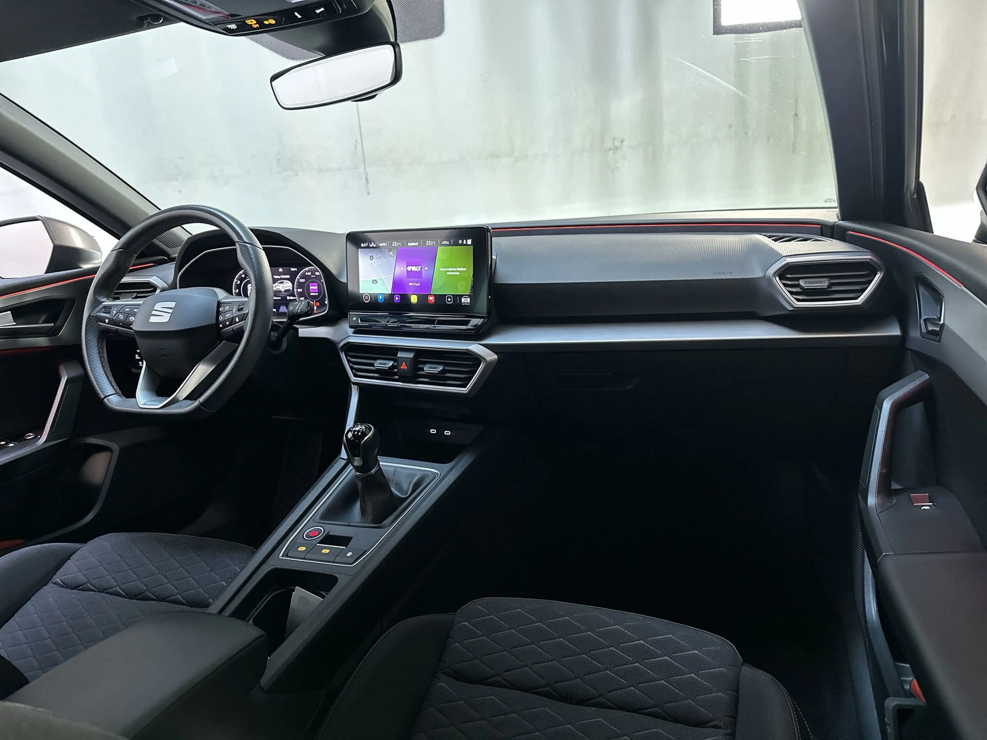 SEAT Leon 1.5 TSI 150pk FR Business Intense LED Camera Stoel — photo 2