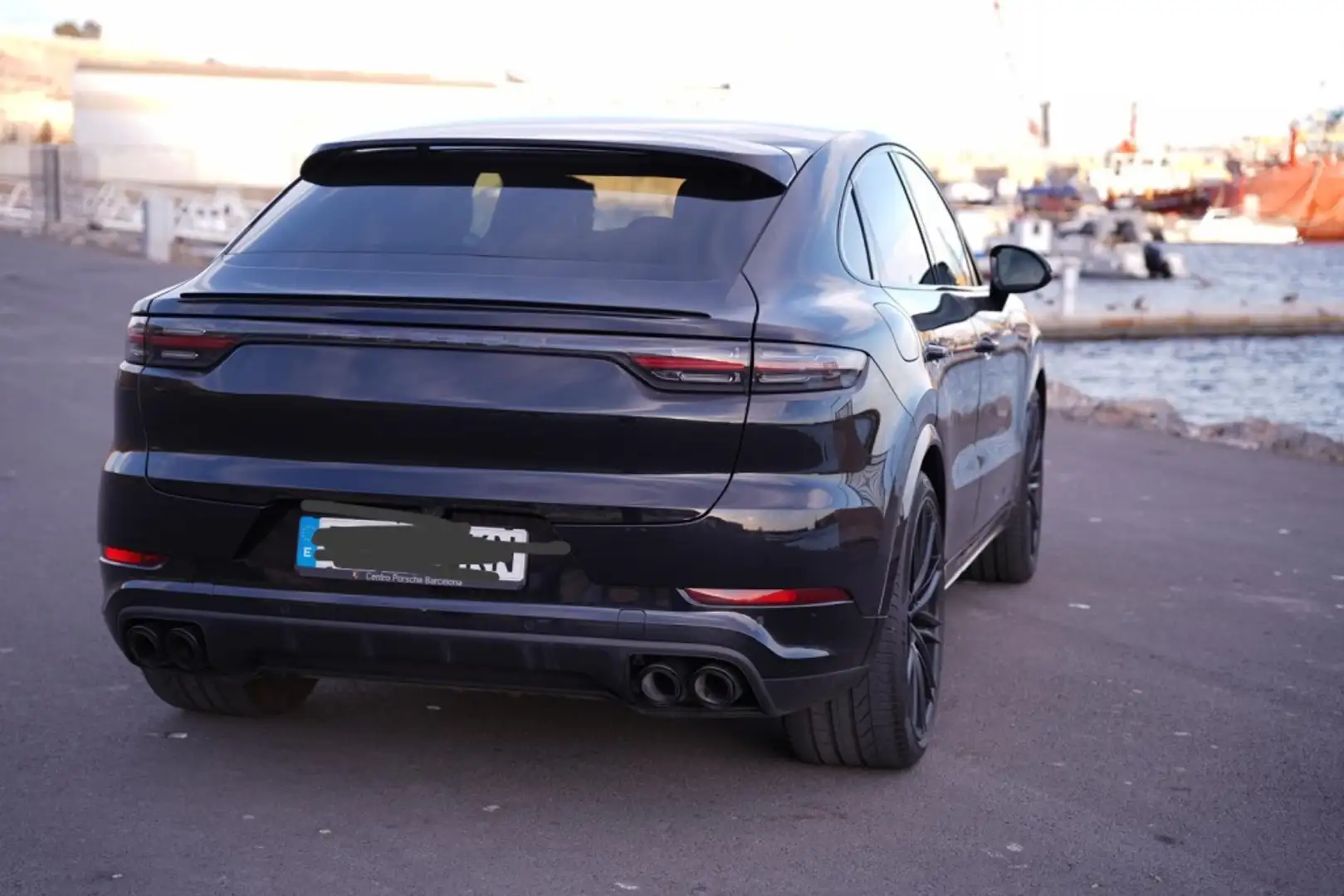 Porsche Cayenne S Coupé Aut. Gris - 2