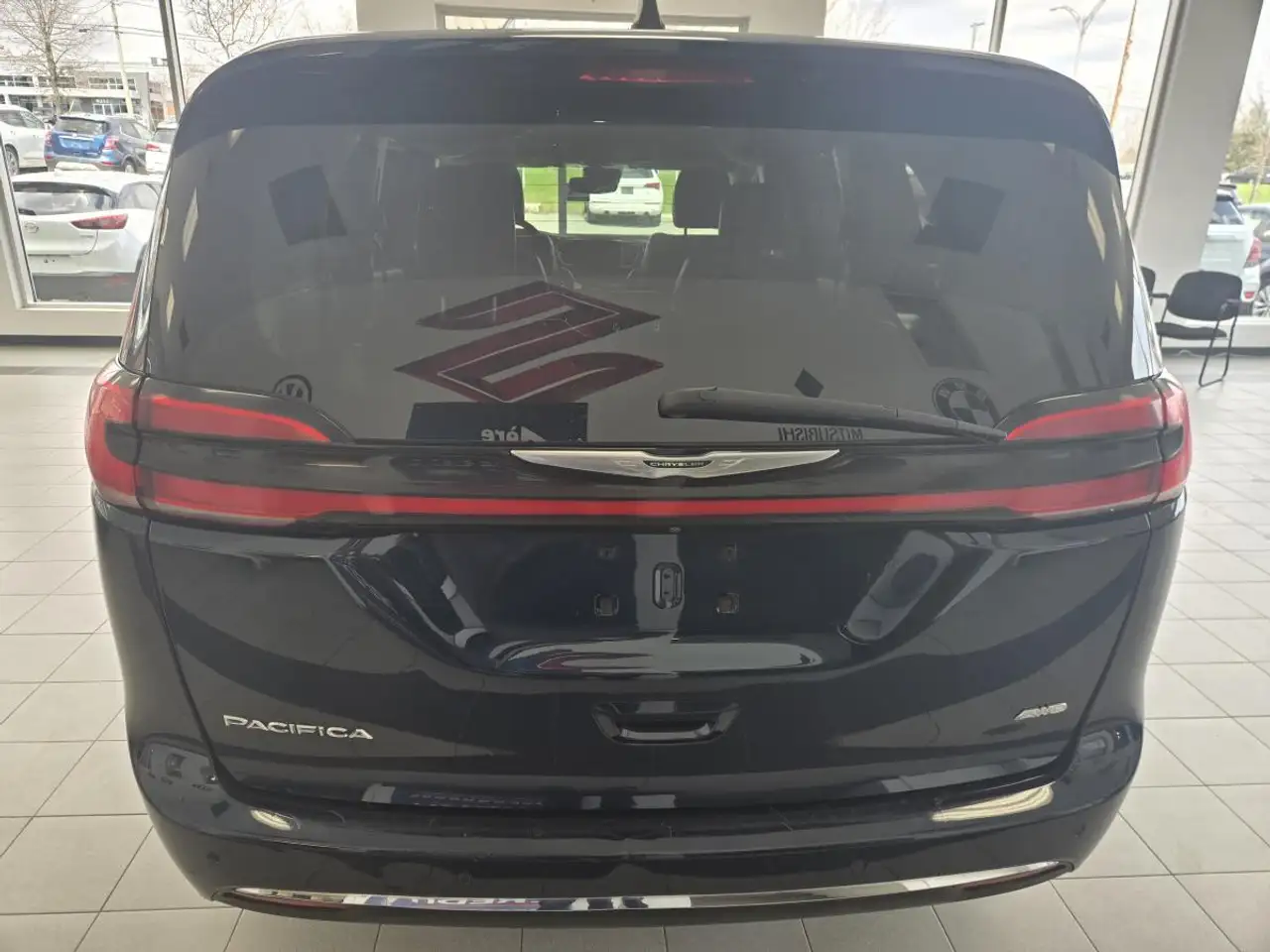 Chrysler Pacifica снимка Chrysler Pacifica