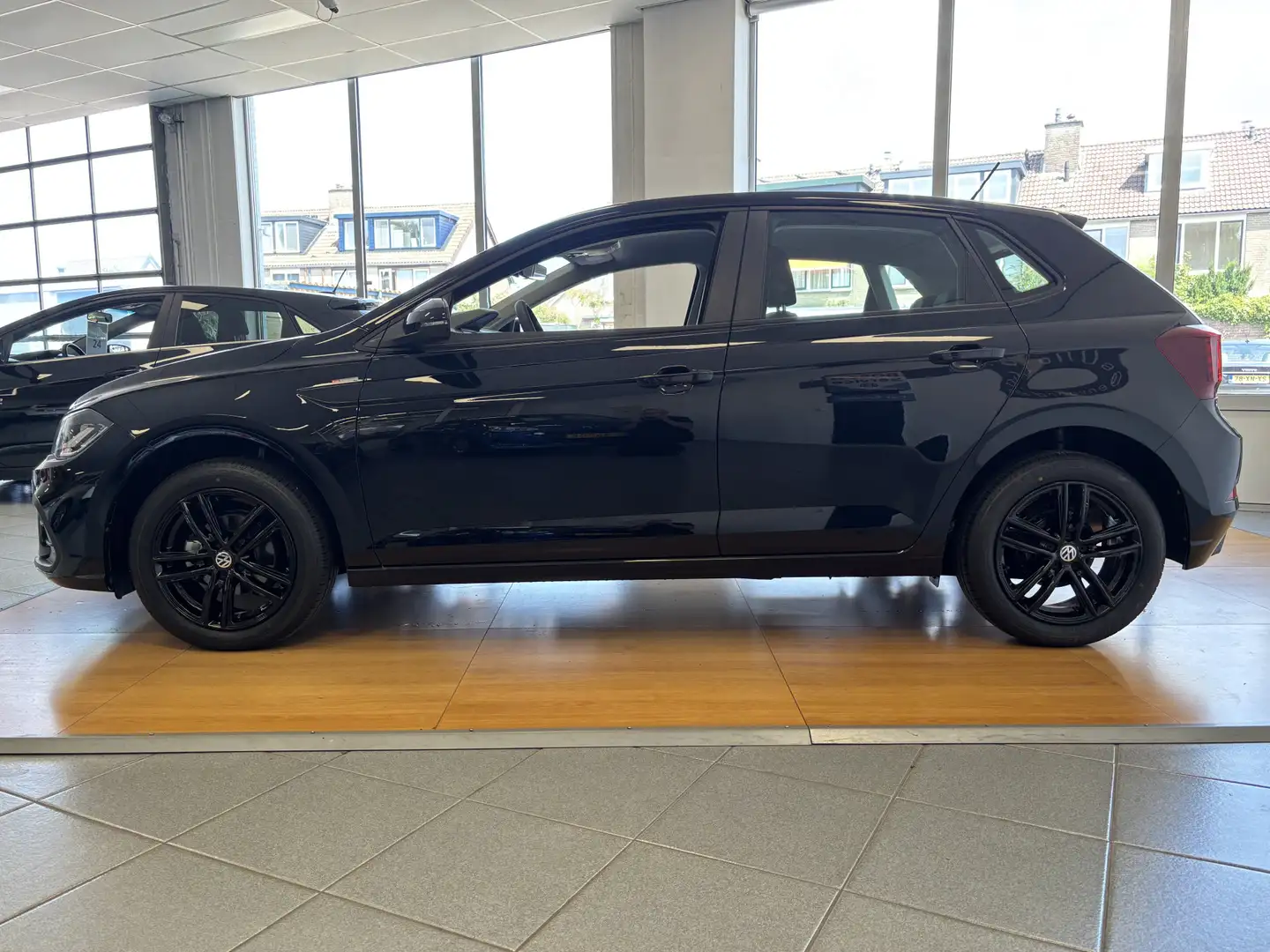 Volkswagen Polo 1.0 MPI 2025 Edition Black * 16 INCH * STOELVERWAR Noir - 2