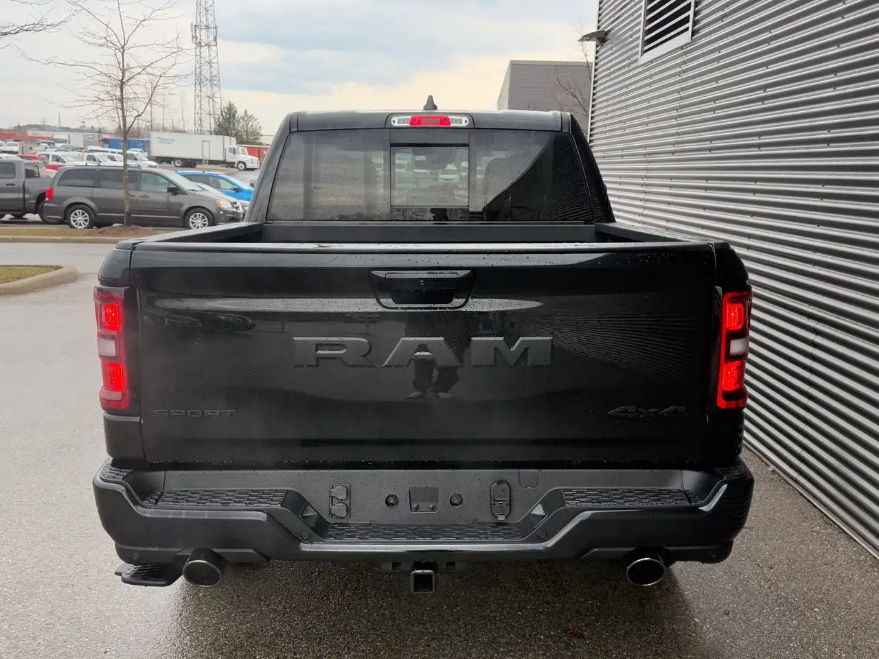 RAM 1500 снимка RAM 1500