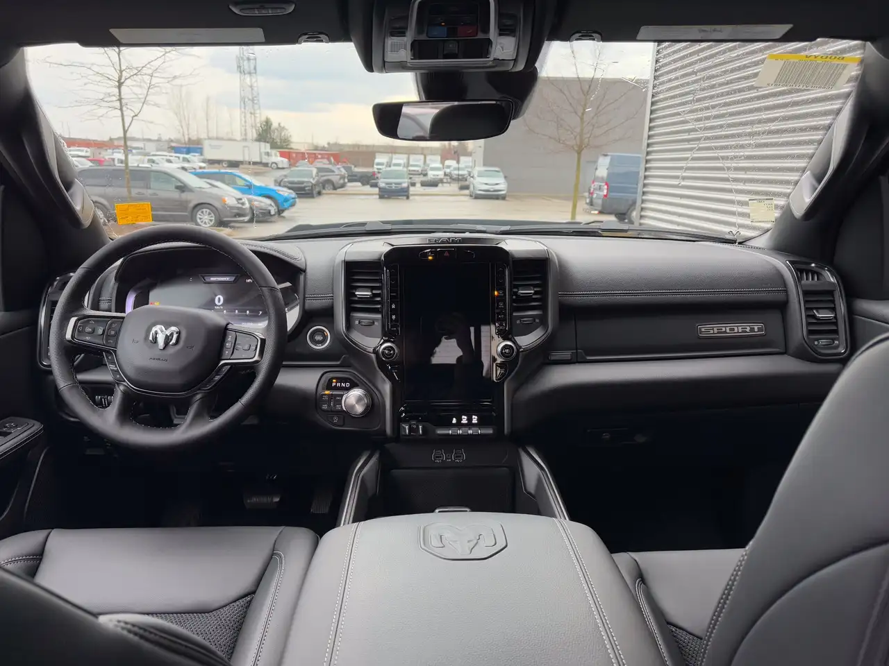 RAM 1500 снимка RAM 1500