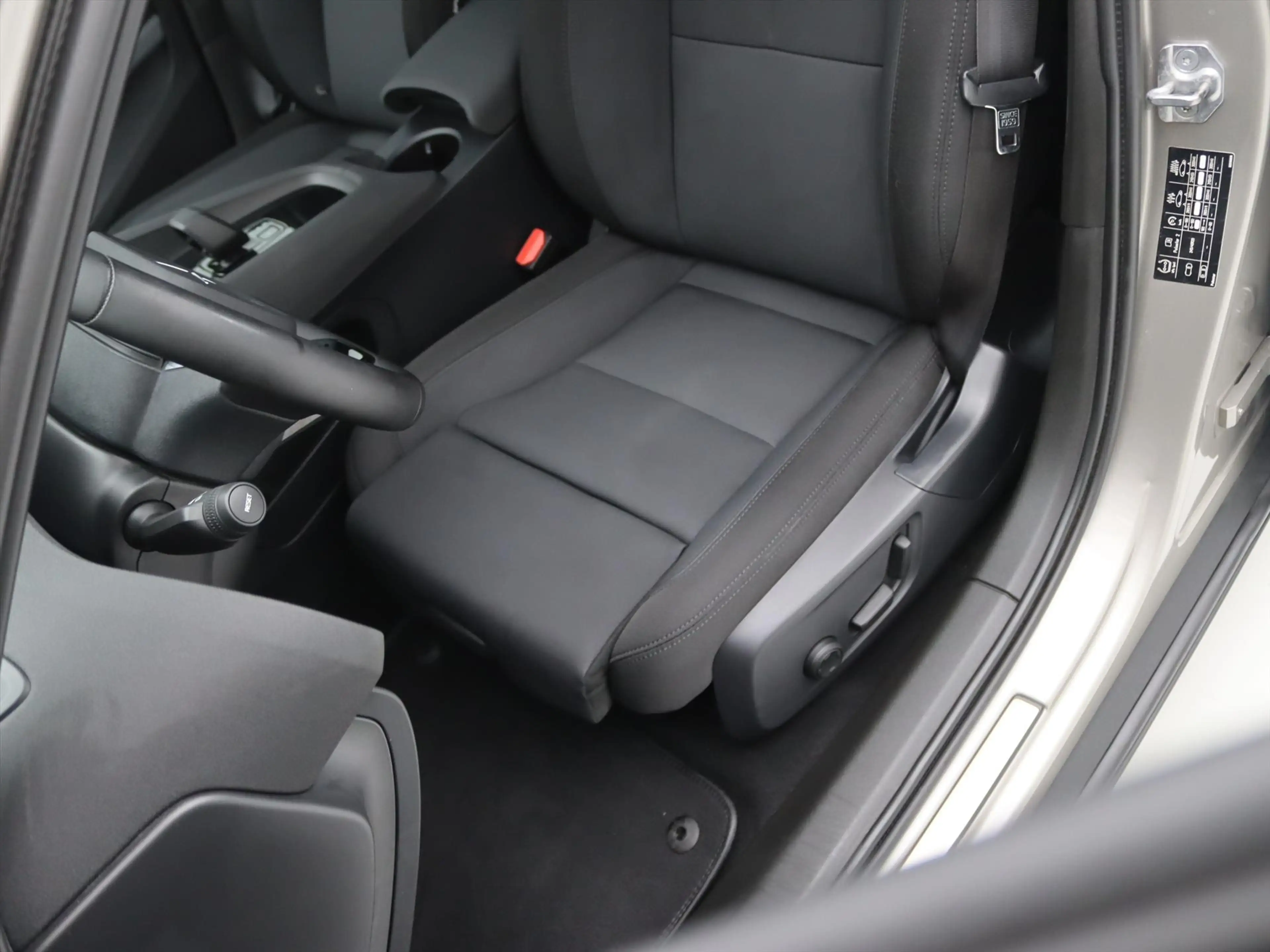Polestar 2 Long Range Dual Motor Launch Edition 78 kWh AWD 40 — photo 17