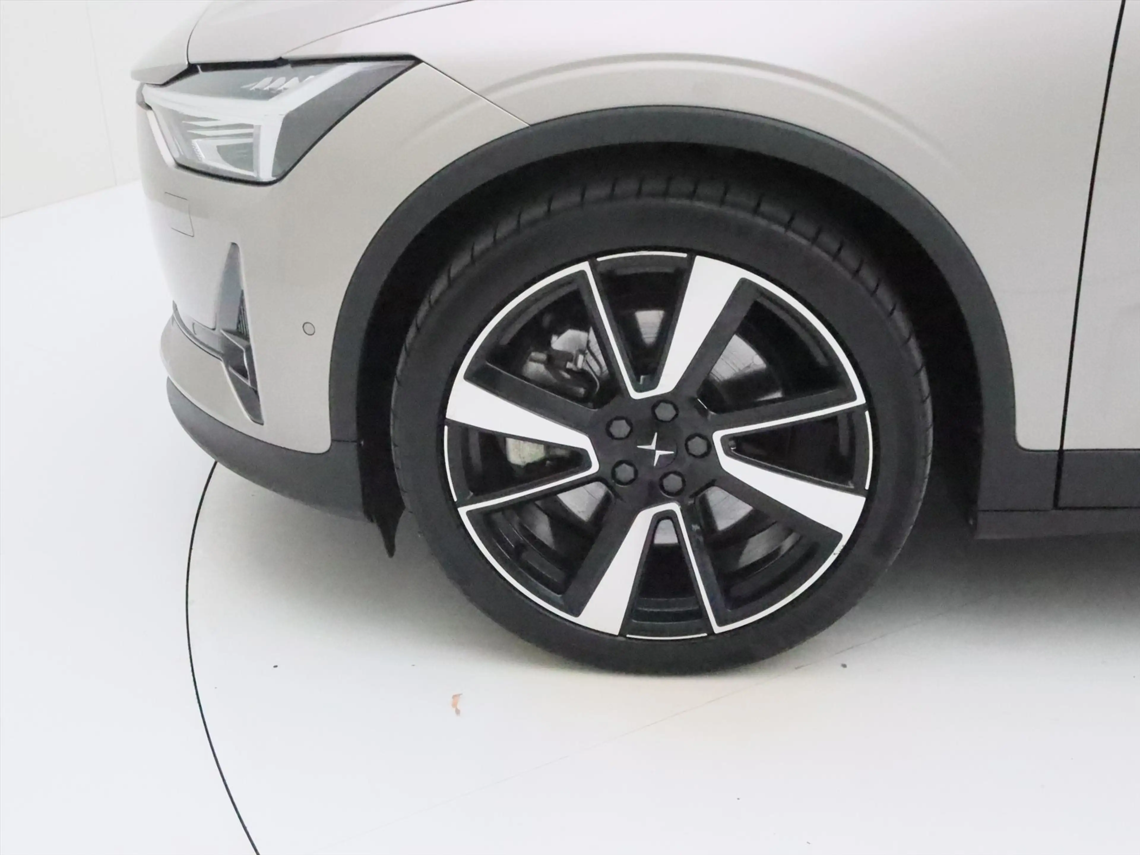 Polestar 2 Long Range Dual Motor Launch Edition 78 kWh AWD 40 — photo 11