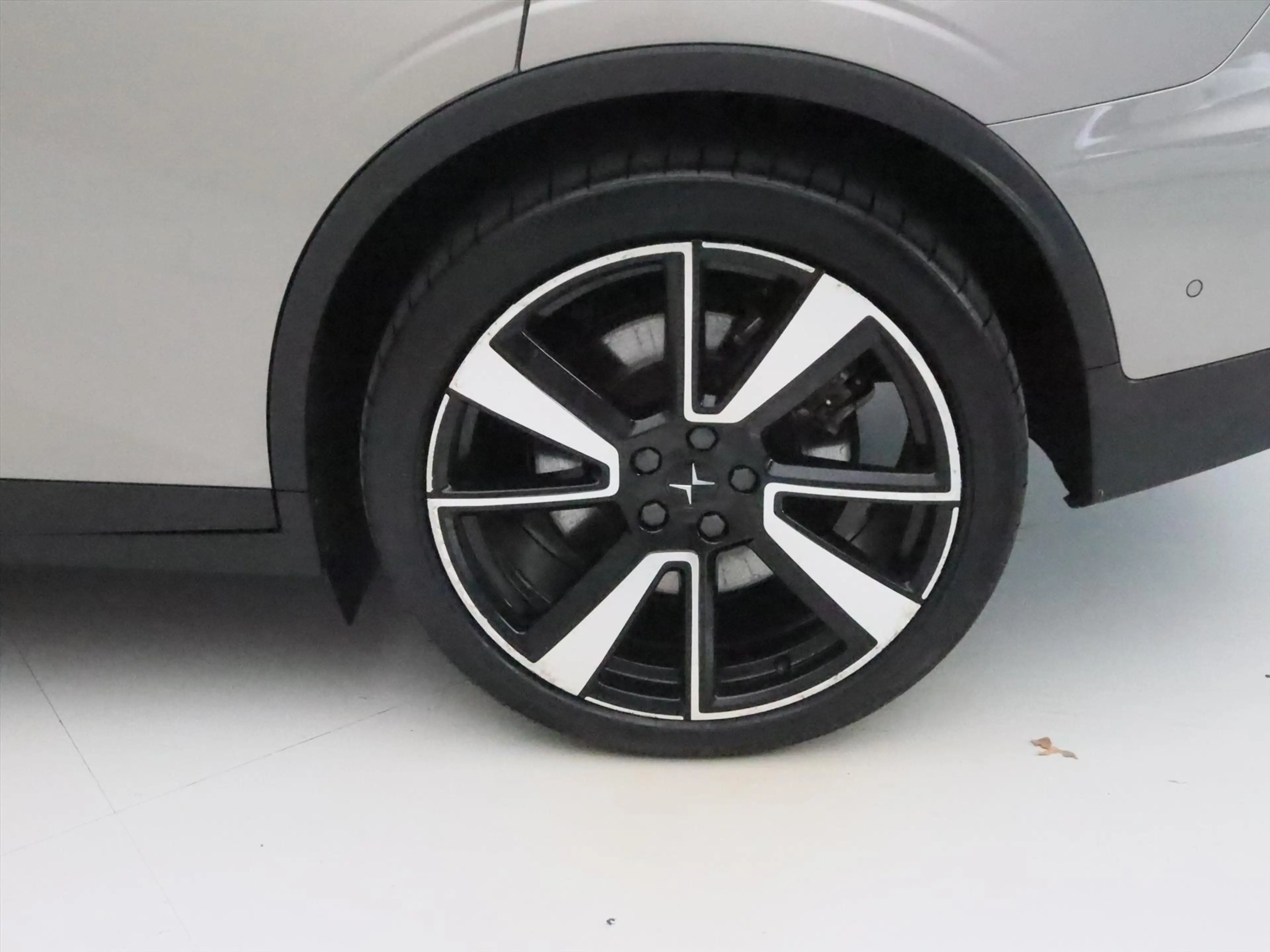 Polestar 2 Long Range Dual Motor Launch Edition 78 kWh AWD 40 — photo 12