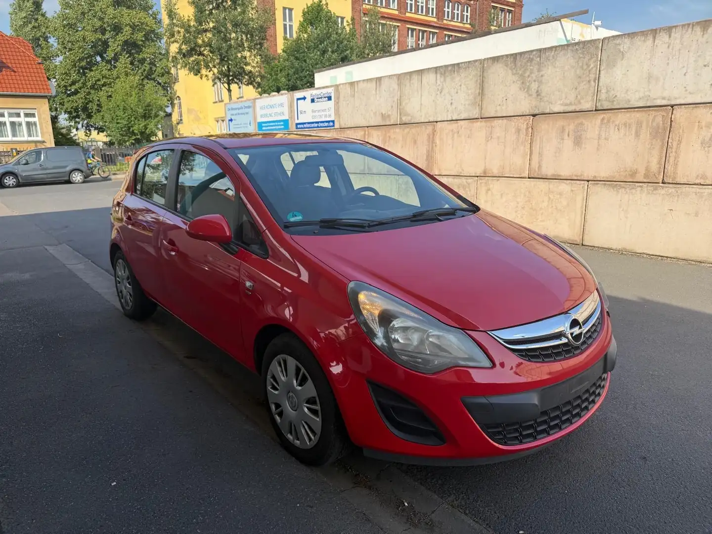 Opel Corsa 1.4 16V Edition Rosso - 1