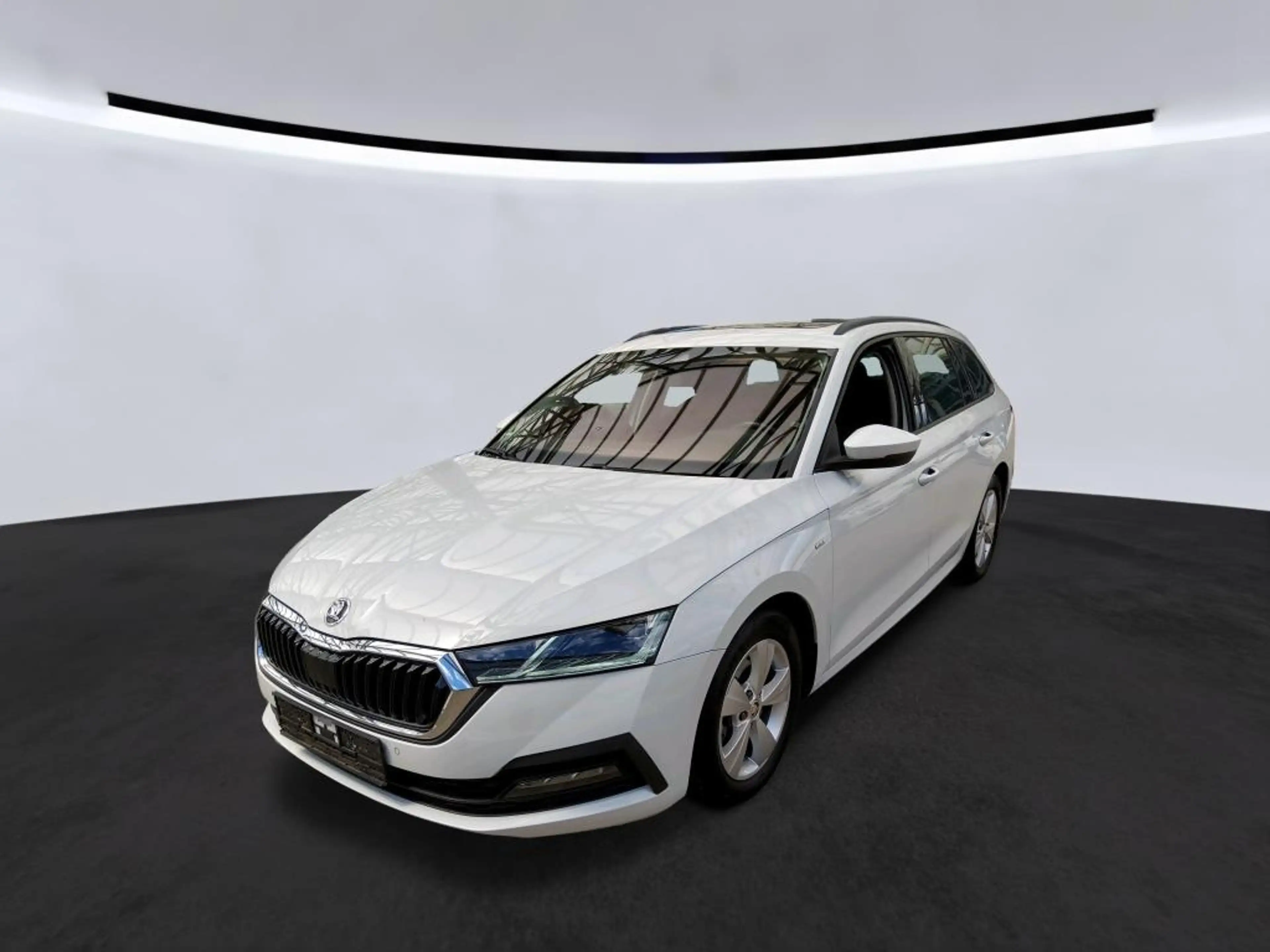 Skoda Octavia Combi 2.0 TDI DSG TOUR +AHK +LED +ACC +NAVI +SMAR — photo 2