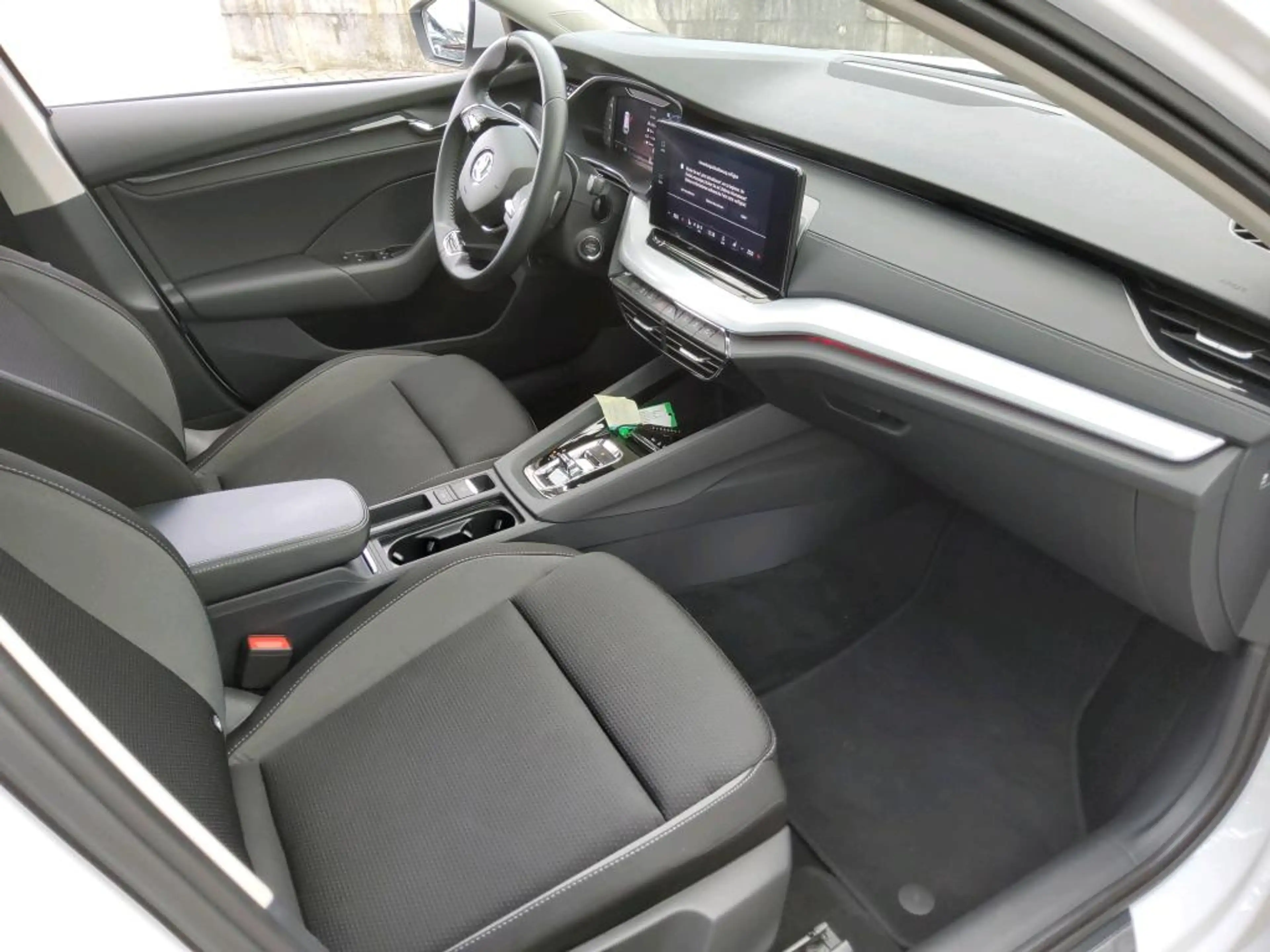 Skoda Octavia Combi 2.0 TDI DSG TOUR +AHK +LED +ACC +NAVI +SMAR — photo 8
