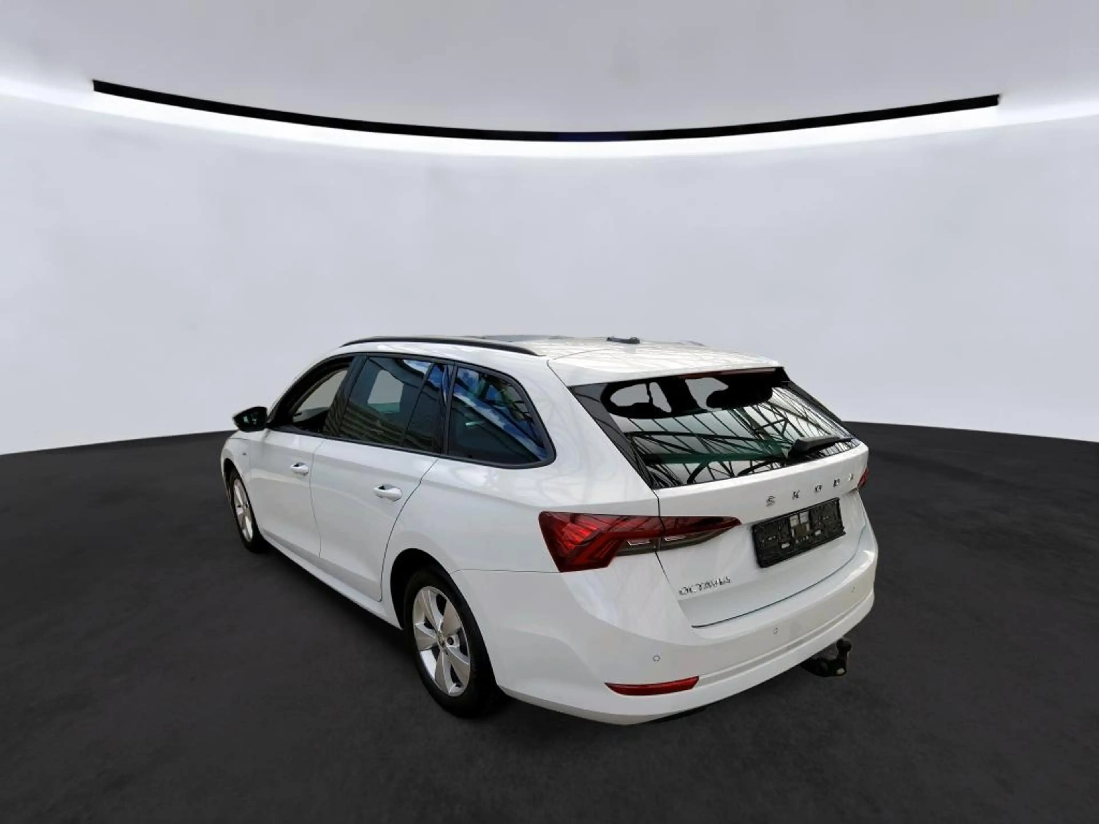 Skoda Octavia Combi 2.0 TDI DSG TOUR +AHK +LED +ACC +NAVI +SMAR — photo 4