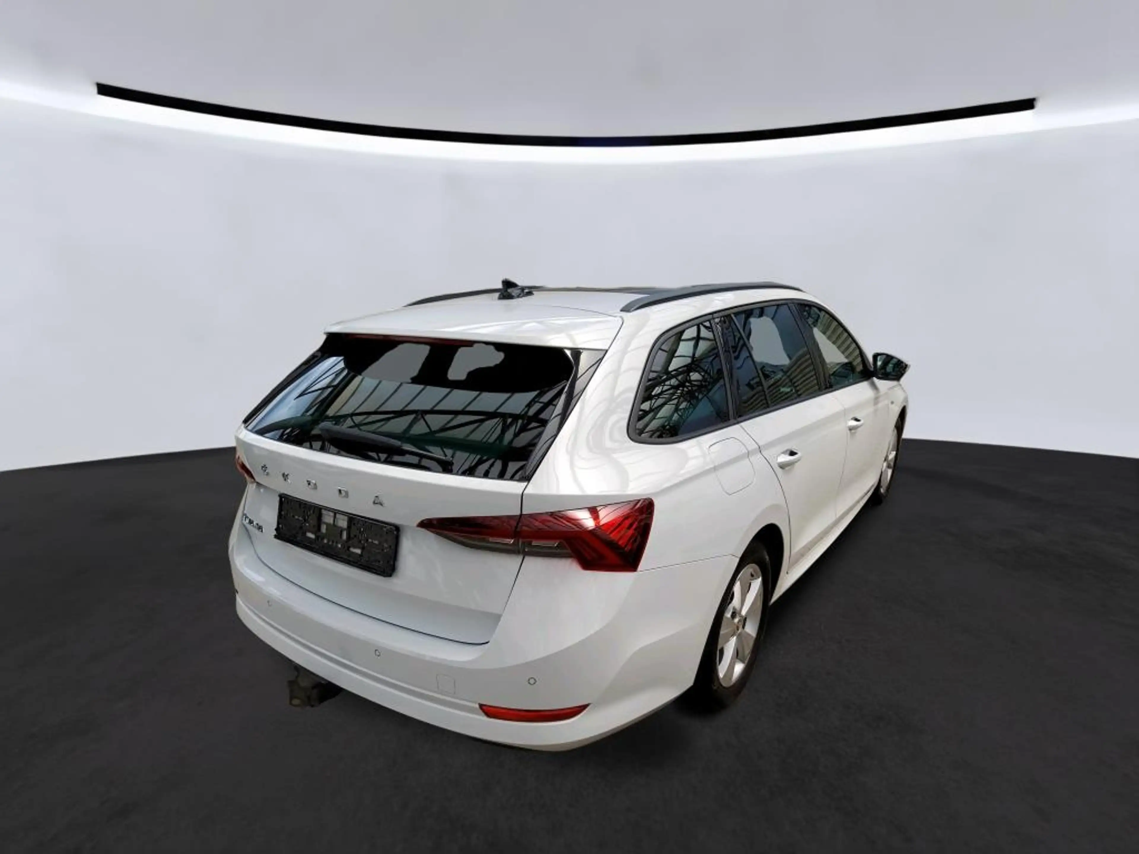 Skoda Octavia Combi 2.0 TDI DSG TOUR +AHK +LED +ACC +NAVI +SMAR — photo 5