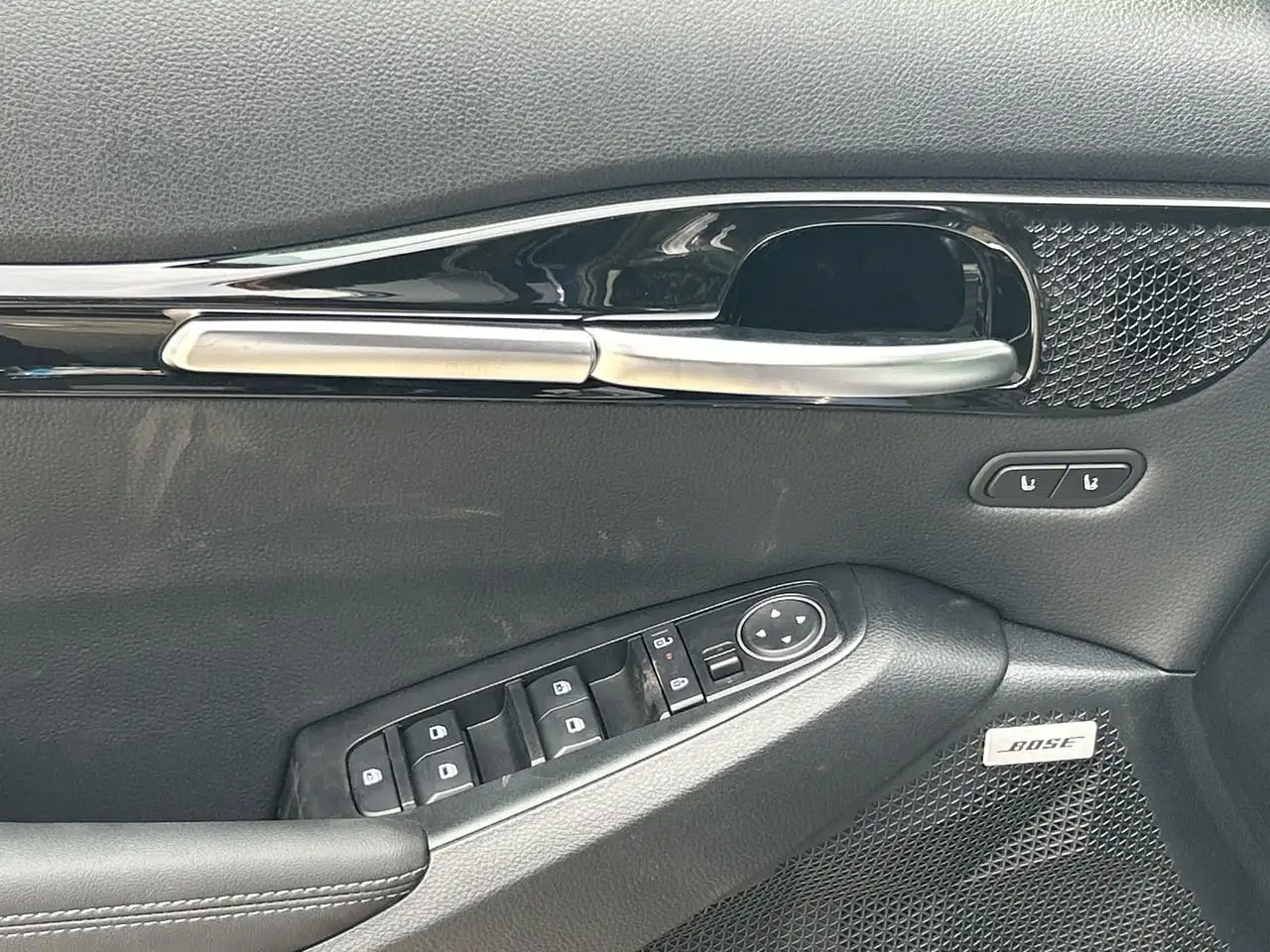 Kia Seltos снимка Kia Seltos