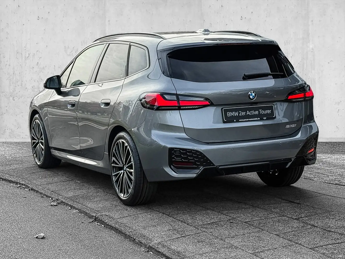 BMW 218 i M Sportpaket * Panorama Glasdach * HiFi Lautspre Grau - 2