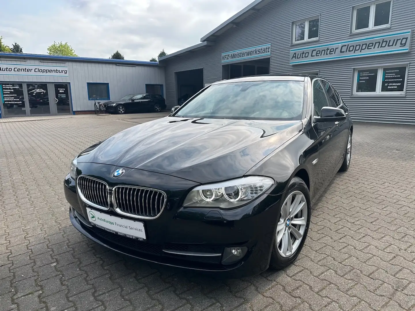 BMW 520 d Steptronic Schwarz - 1