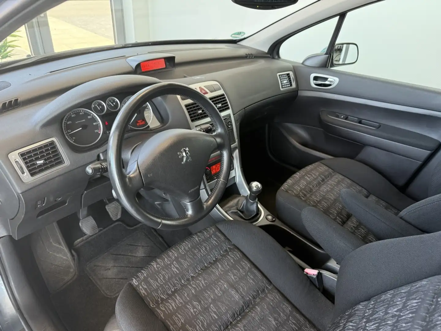 Peugeot 307 1.6-16V XS Premium/ Clima / Cruise / Grijs - 2