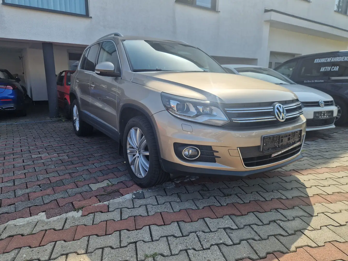 Volkswagen Tiguan Sport Braun - 2