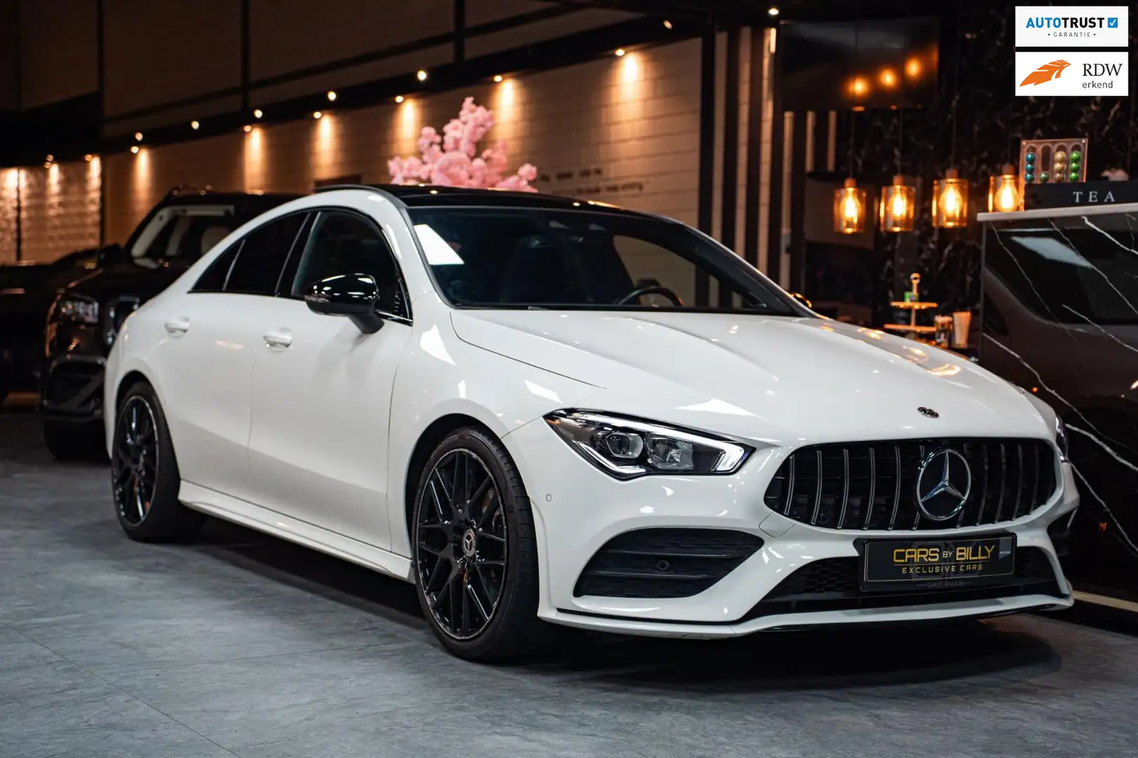Mercedes-Benz CLA 200 AMGLINE|PANO|AUT|SFEER Blanc - 1
