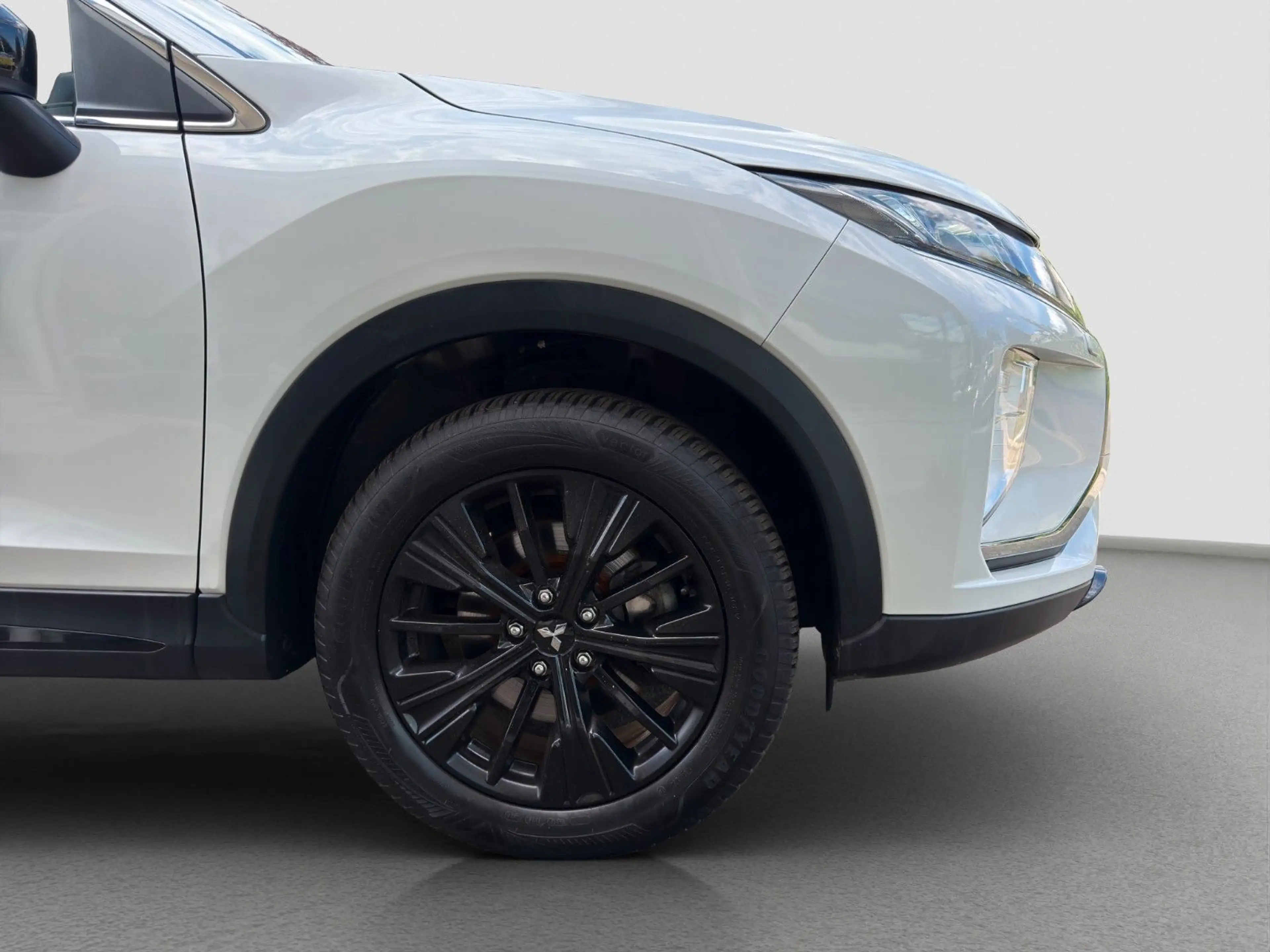 Mitsubishi Eclipse Cross Active+4WD*Keyless-GO*Navi*360°*AC — photo 15