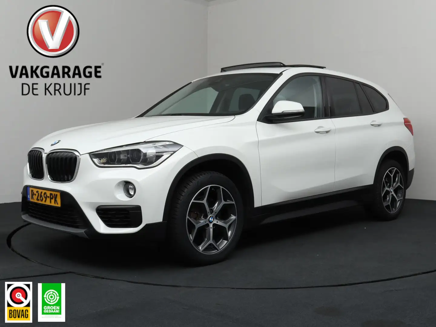 BMW X1 sDrive18i High Executive Automaat Panodak | Trekha Blanco - 1