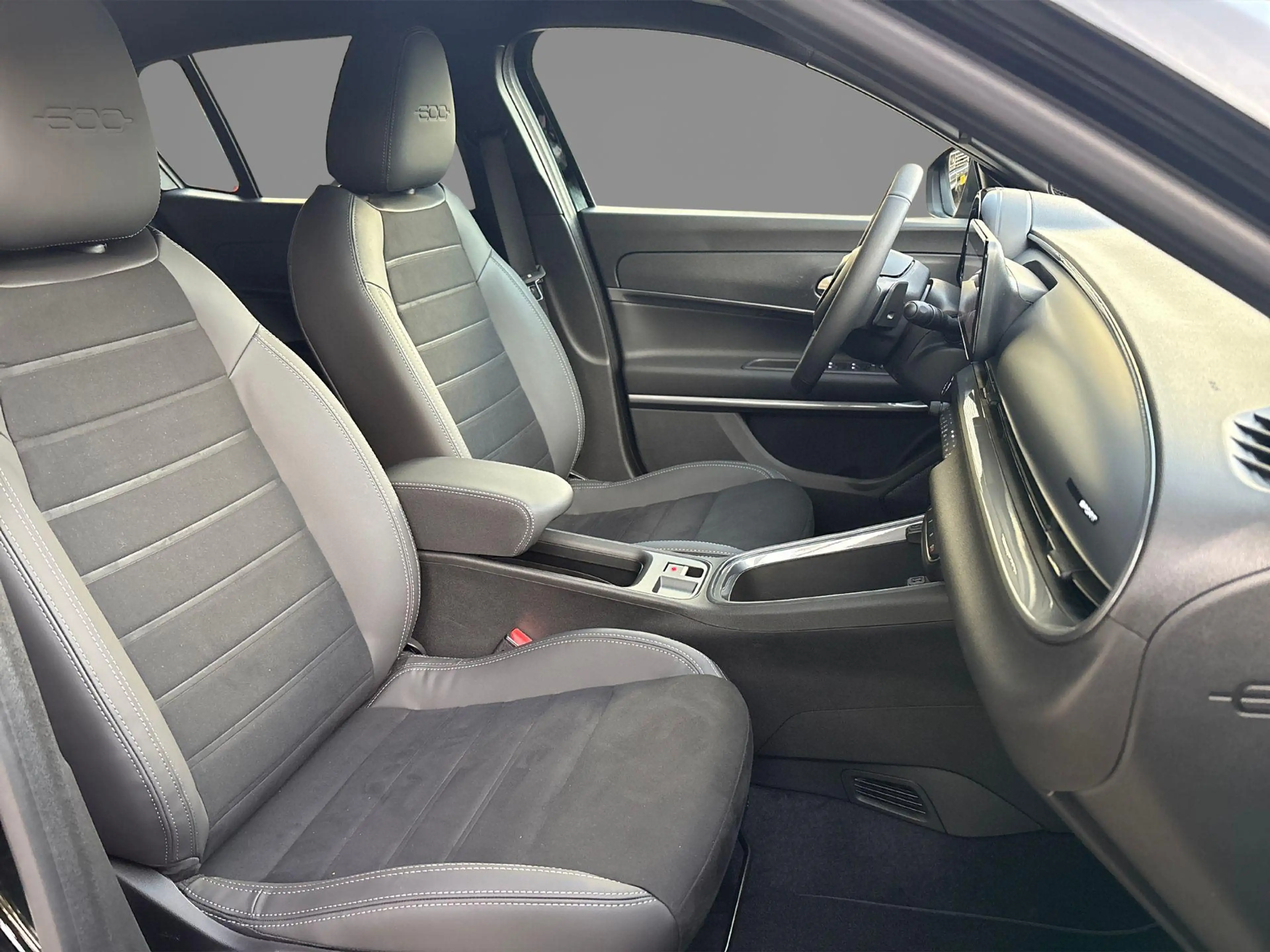 Fiat 600 1.2 Hybrid Sport | Navigatie | Parkersensoren Voor — photo 6