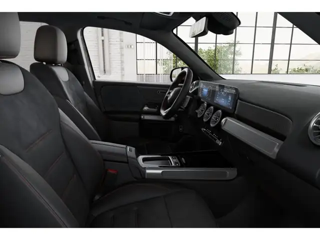 Mercedes-Benz GLB view 8