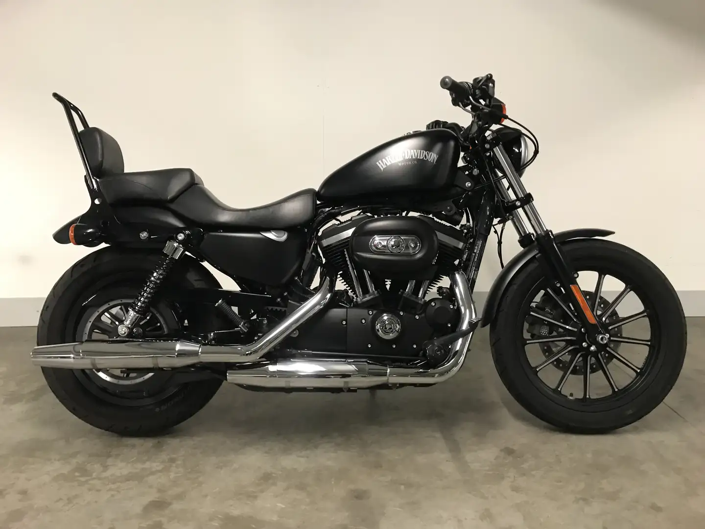 Harley-Davidson Sportster XL 883 XL883N IRON Zwart - 1