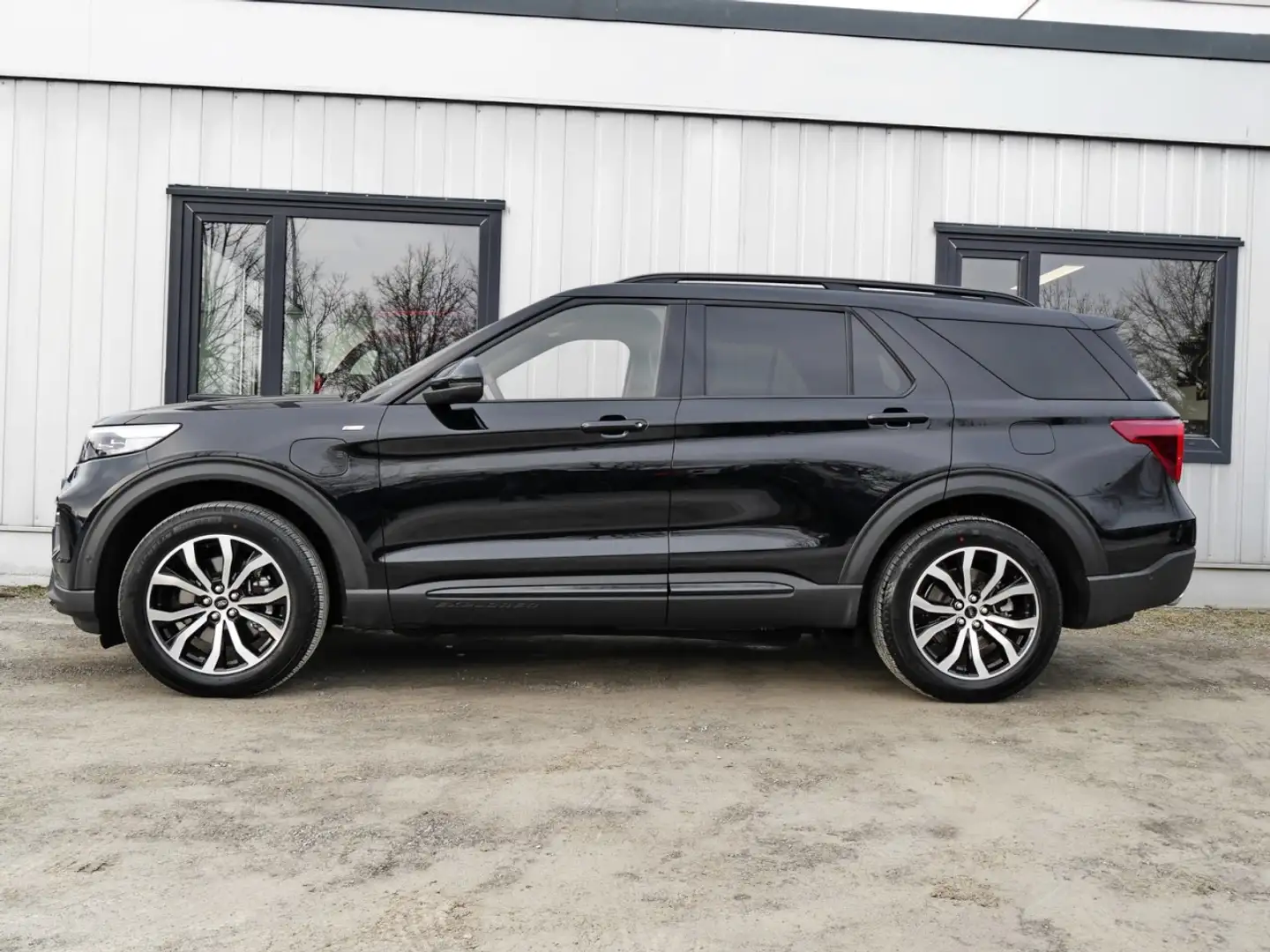 Ford Explorer ST-Line Plug-in-Hybrid AHK+LED+Kamera Klima Navi Fekete - 2