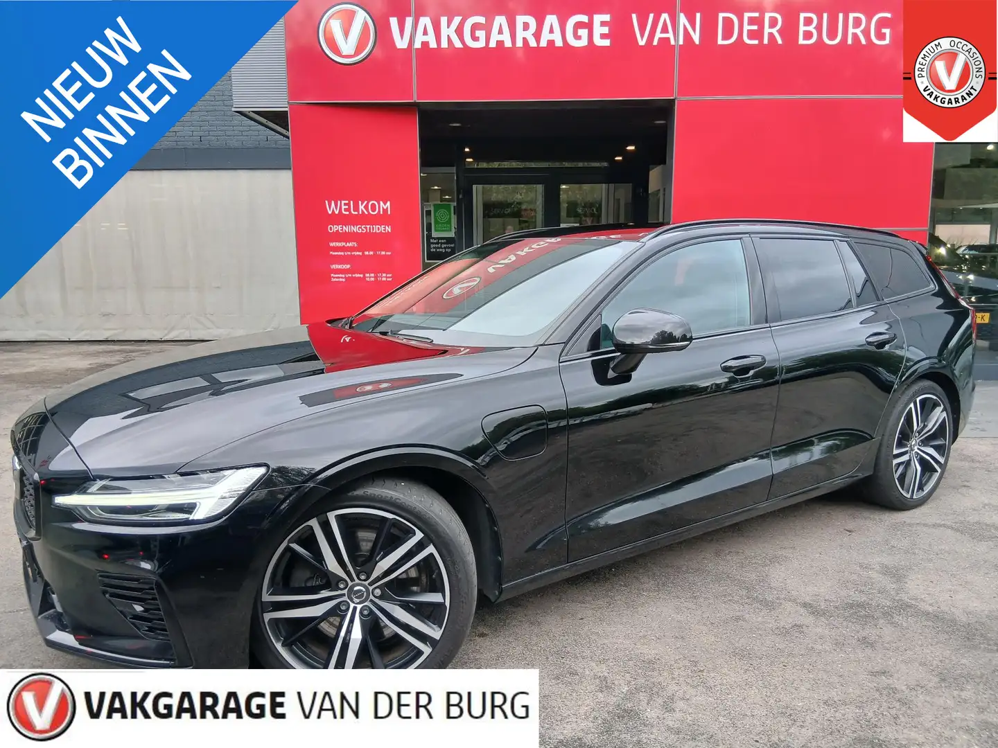 Volvo V60 2.0 T8 Recharge AWD Business Pro Zwart - 1