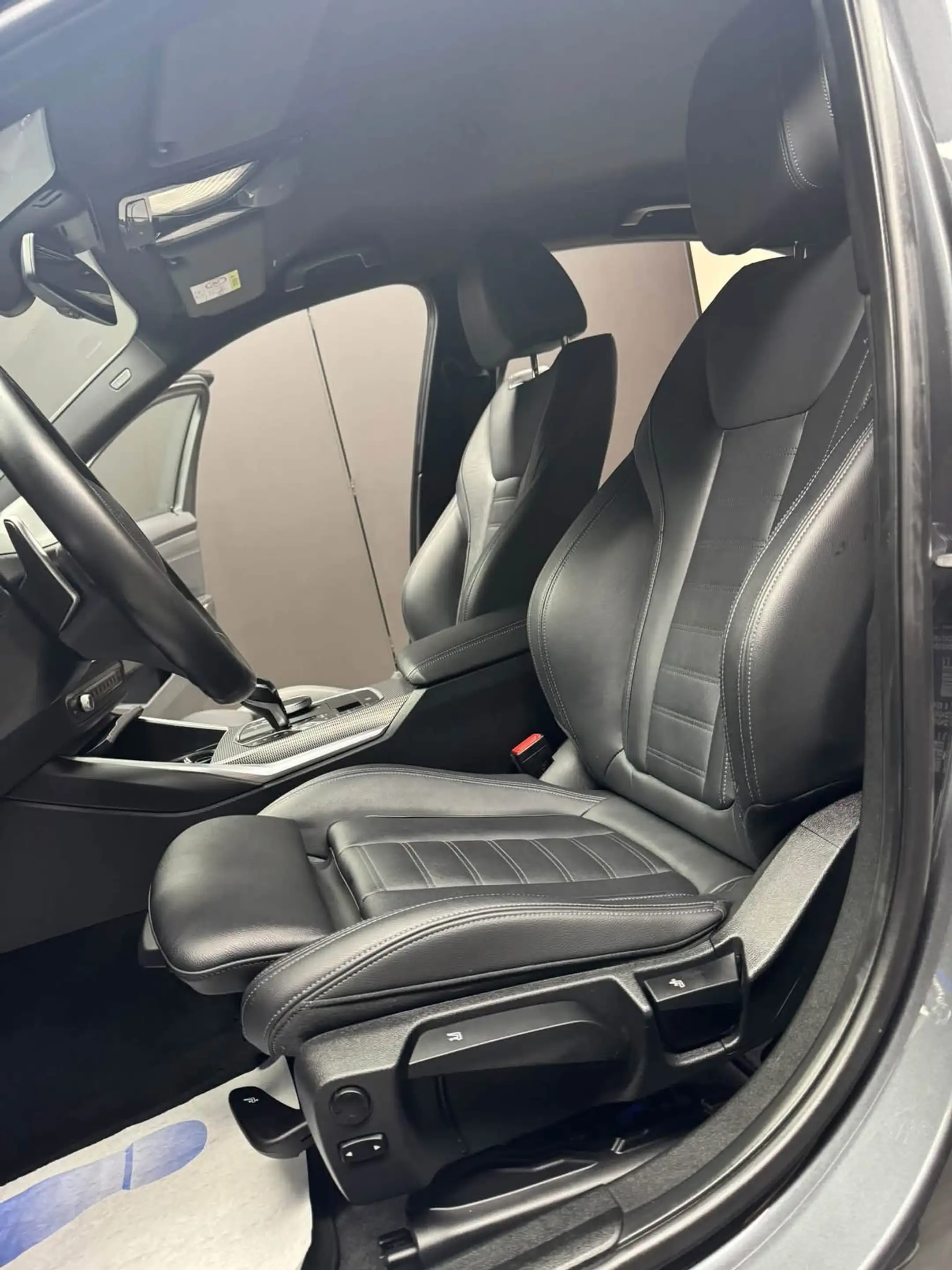 BMW 320 320 dA Pack M *Bmw Laser* 12 mois de garantie — photo 13