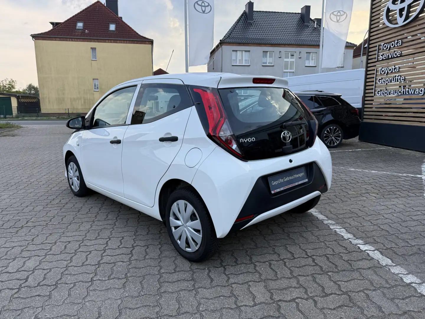 Toyota Aygo X Blanc - 2