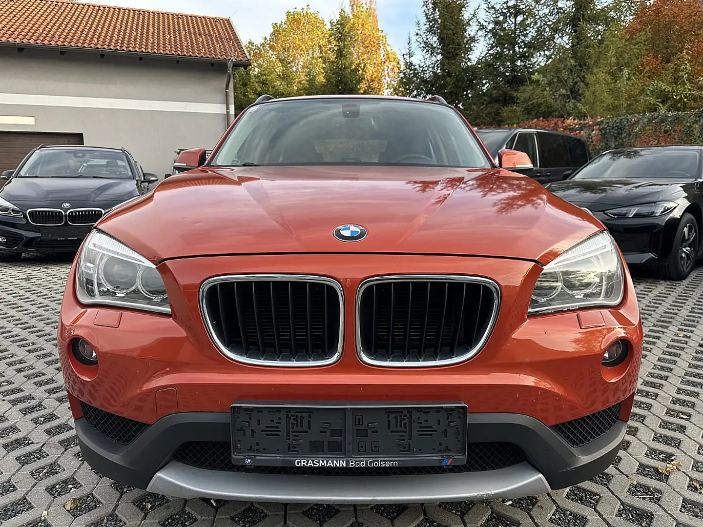 BMW X1 xDrive18d Österreich Paket Orange - 1
