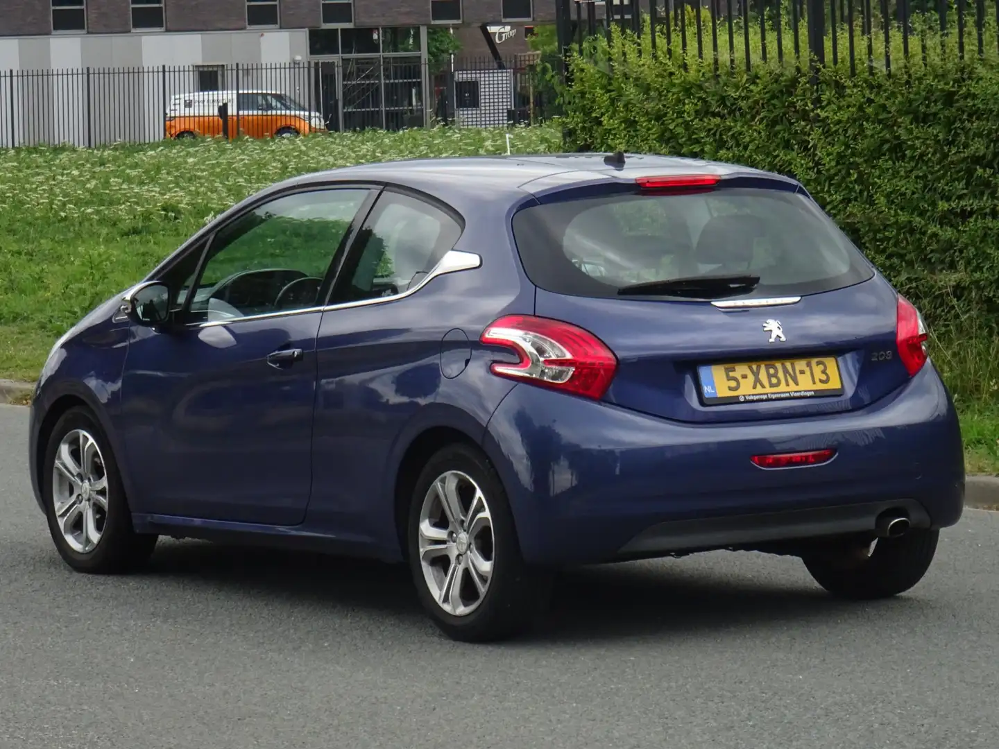 Peugeot 208 1.4 VTi Allure 81DKM LEER/NAVI/LED/CLIMA/CRUISE Blauw - 2
