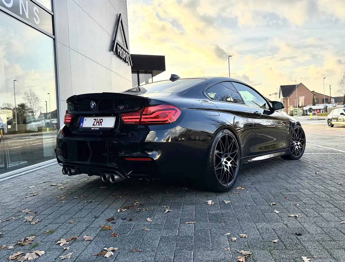 BMW M4 Coupe Competition M performance Noir - 1
